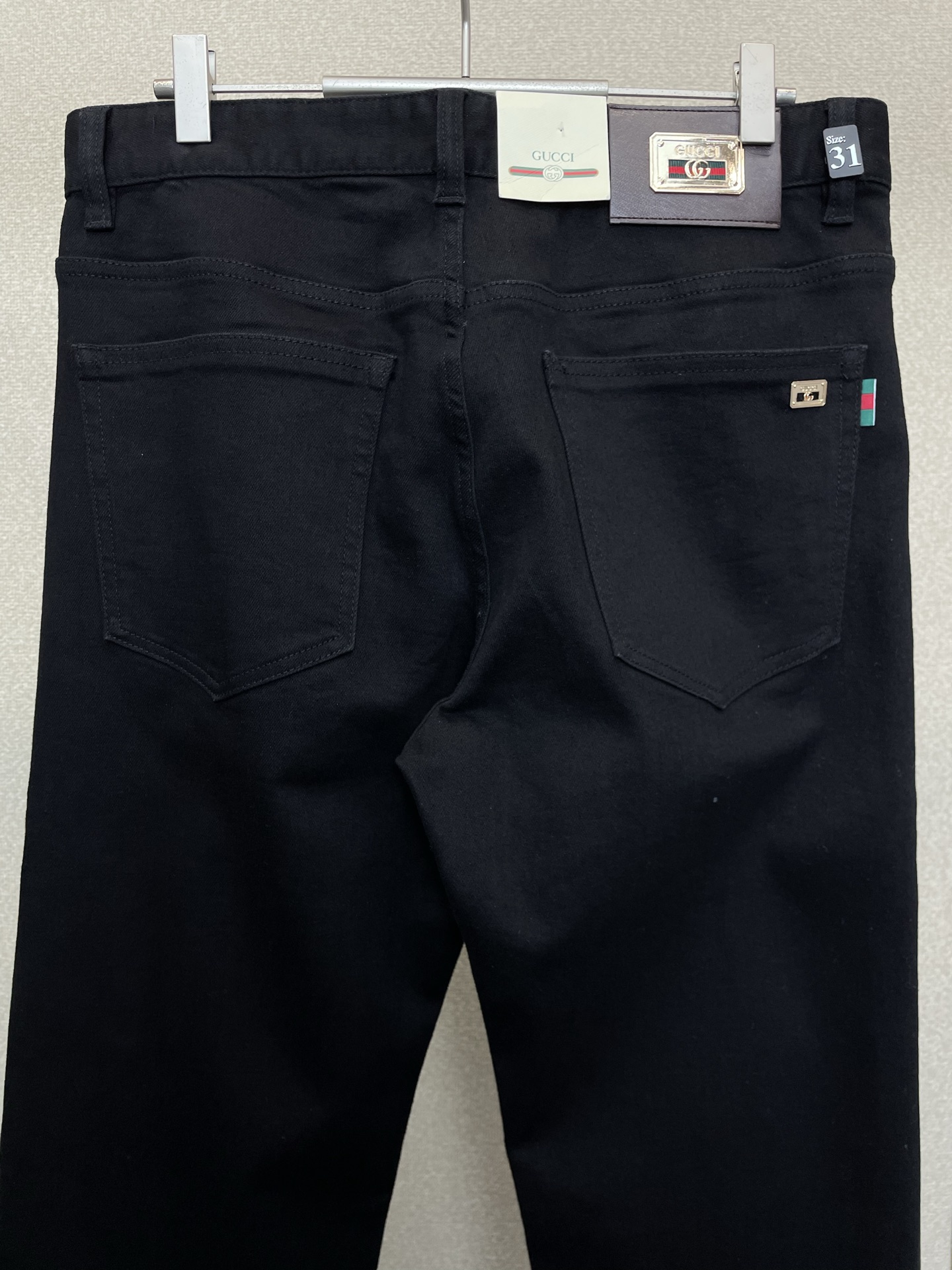 。Gucci古驰💥砸锅卖铁都要上的新款新款休闲牛仔裤👖高端版本 专柜定制面料 透气舒适度高，细节无可挑剔