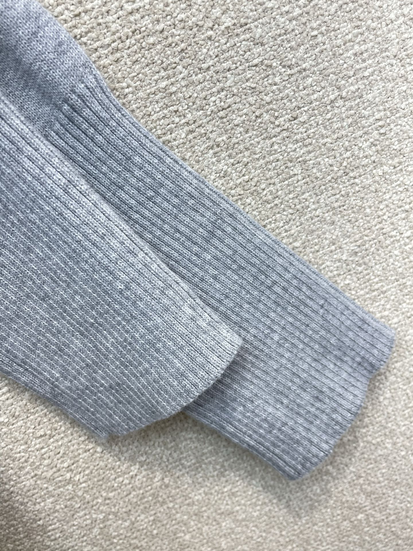 。👚Thom Browne汤姆布朗💥砸锅卖铁都要上的新款新款原单女士休闲毛衣 翻领拼色长袖毛衣 高端定制