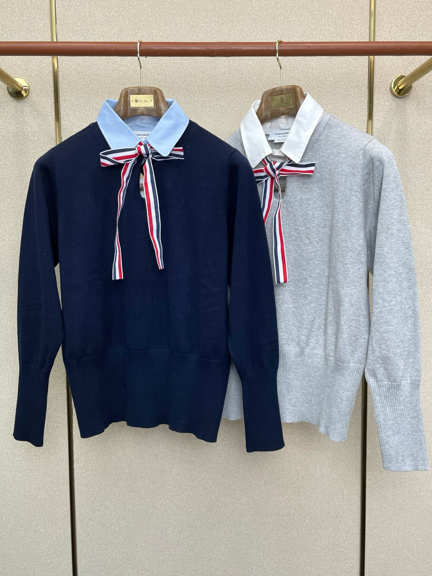 NO:656911,.Thom Browne exclusively provides new original women's casual sweaters, lapel color-blocked long-sleeved sweaters, high-end customization, high-end versions, fashionable and versatile imported fabrics, super soft and delicate to the touch, skin-friendly and comfortable to wear, high-end boutique, exquisite upper body made by the factory, very good, men's must-have items, complete with three standards, code number 0-2,,thom browne,sweaters,alexander wang19860909.Thom Browne汤姆布朗独家专供新款原单女士休闲毛衣 翻领拼色长袖毛衣 高端定制 高端版本 时尚百搭爆款进口面料 手感超柔软细腻 穿着亲肤舒适 高端精品 代工厂精细做上身非常赞 男士必备单品 三标齐全 码数0-2,,thom browne,sweaters,alexander wang,Men's clothing