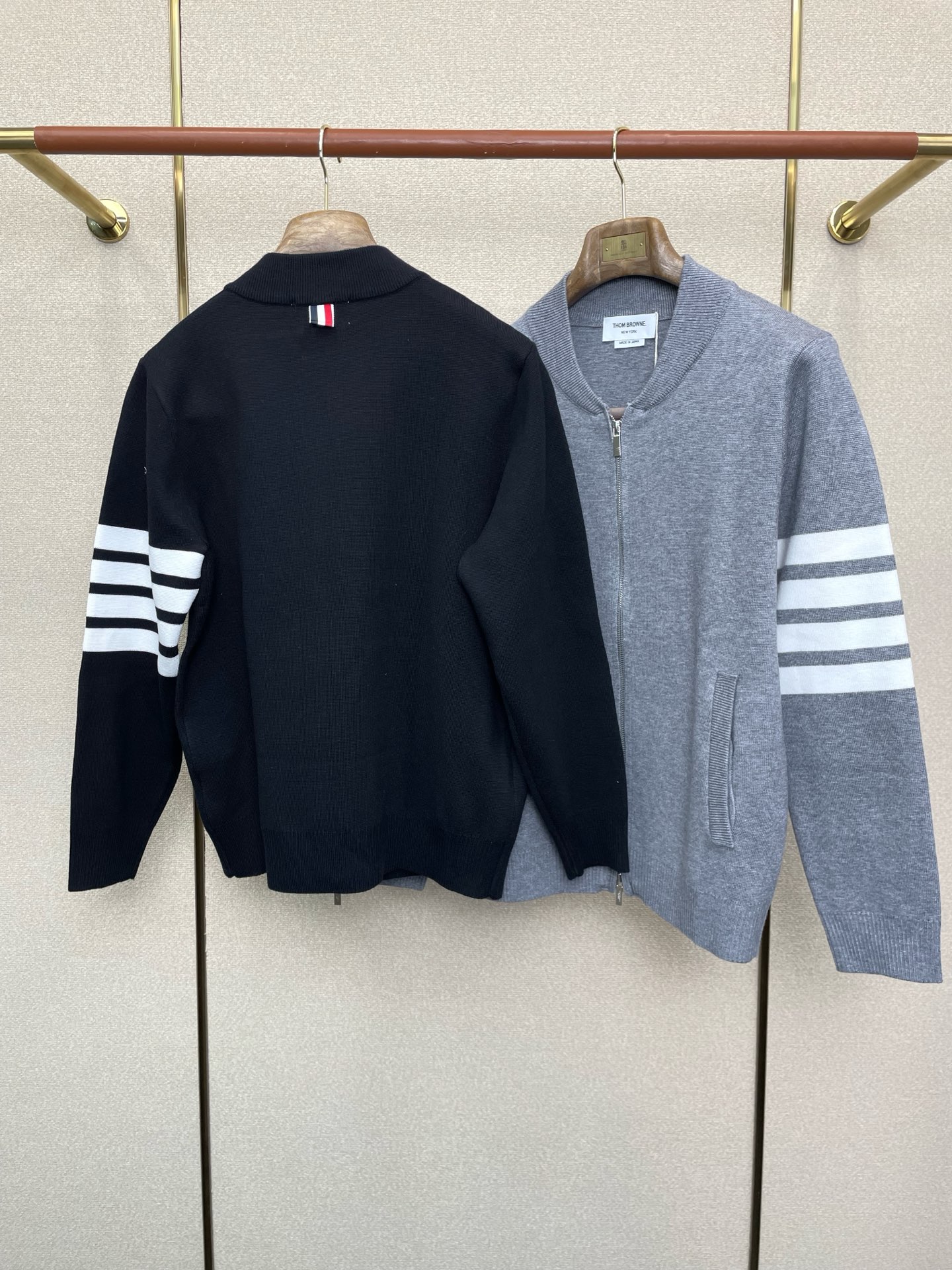 。Thom Browne汤姆布朗💥砸锅卖铁都要上的新款！新款原单男士拉链毛衣 高端定制 高端版本 时尚百