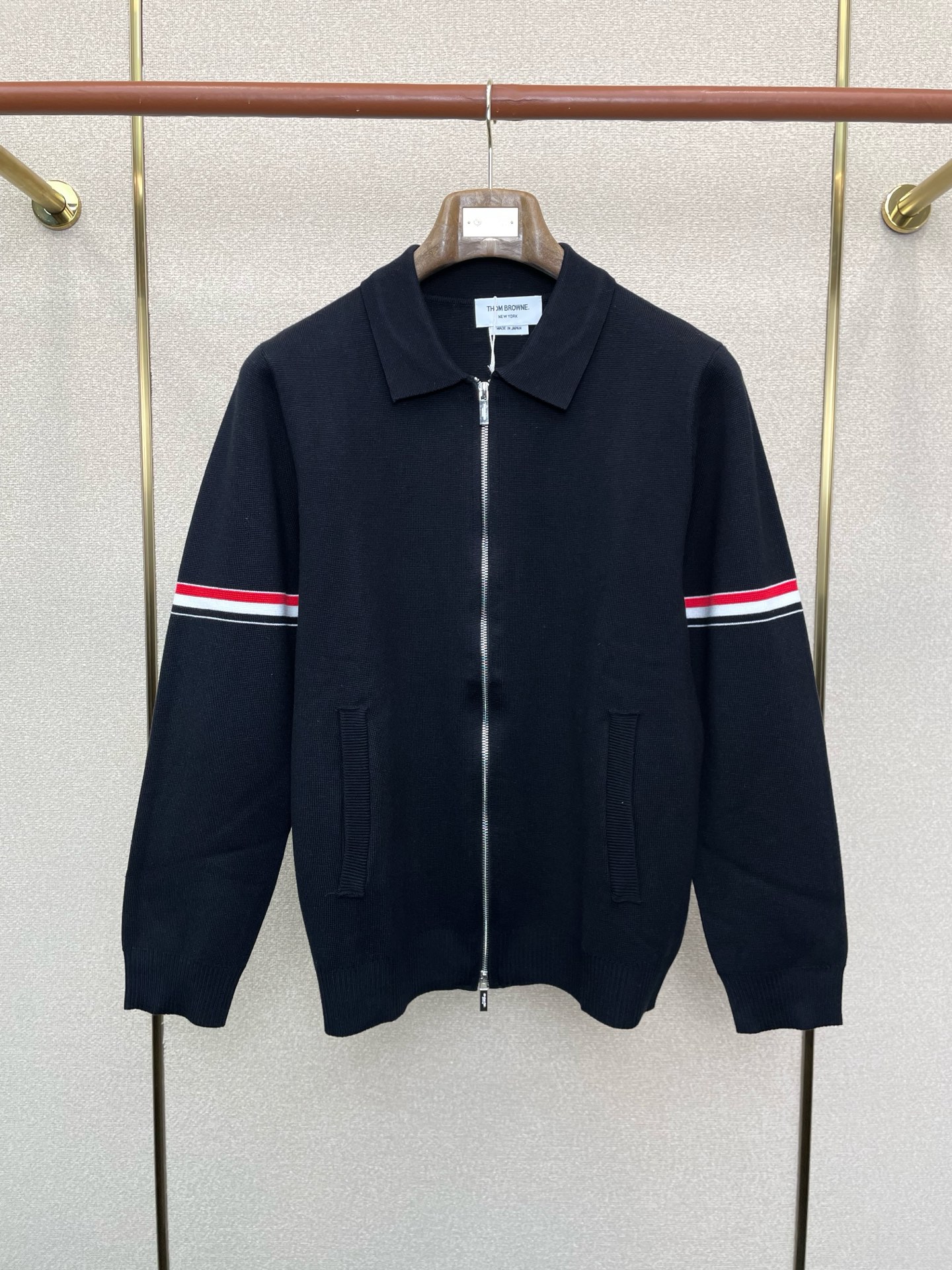 。Thom Browne汤姆布朗💥砸锅卖铁都要上的新款！新款原单男士拉链毛衣 高端定制 高端版本 时尚百