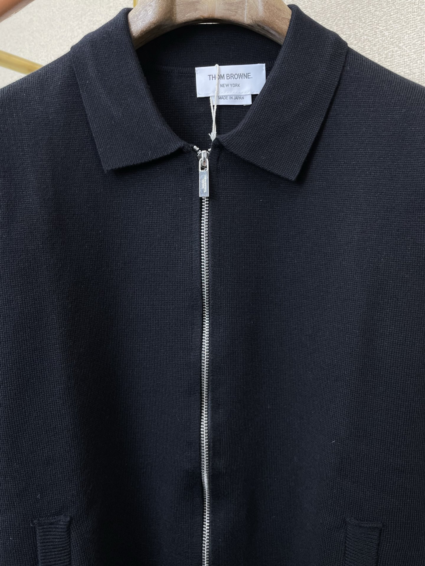。Thom Browne汤姆布朗💥砸锅卖铁都要上的新款！新款原单男士拉链毛衣 高端定制 高端版本 时尚百