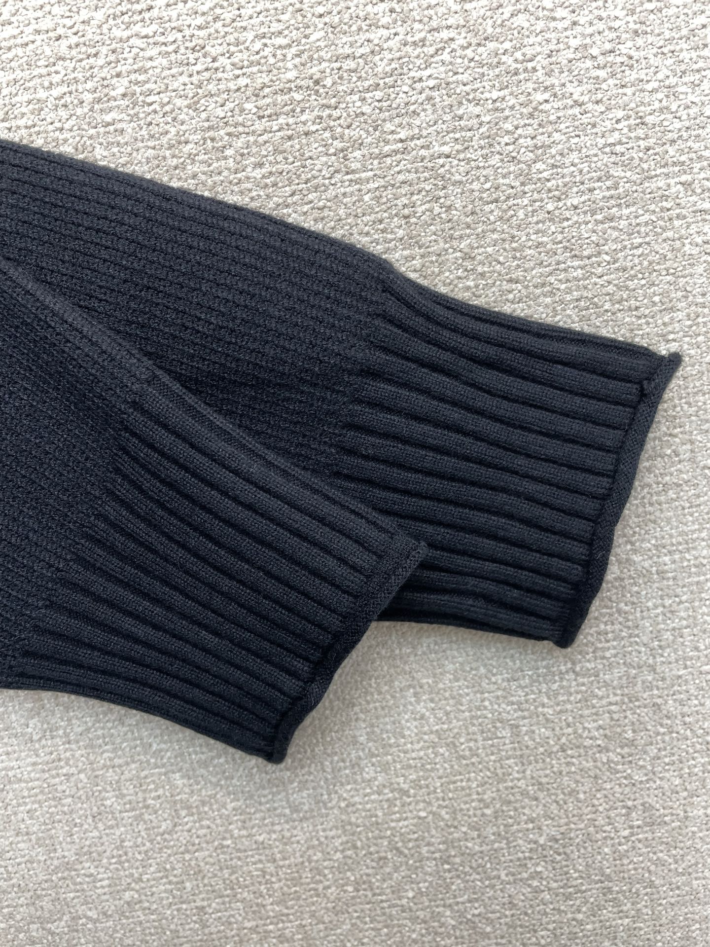 。Thom Browne汤姆布朗💥砸锅卖铁都要上的新款！新款原单男士拉链毛衣 高端定制 高端版本 时尚百