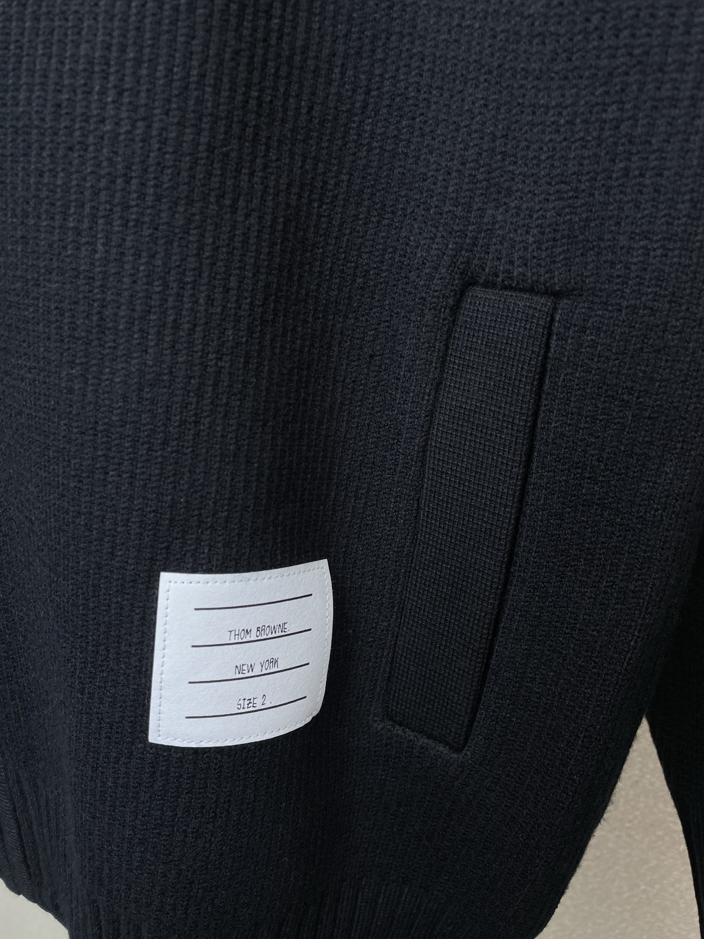 。Thom Browne汤姆布朗💥砸锅卖铁都要上的新款！新款原单男士拉链毛衣 高端定制 高端版本 时尚百