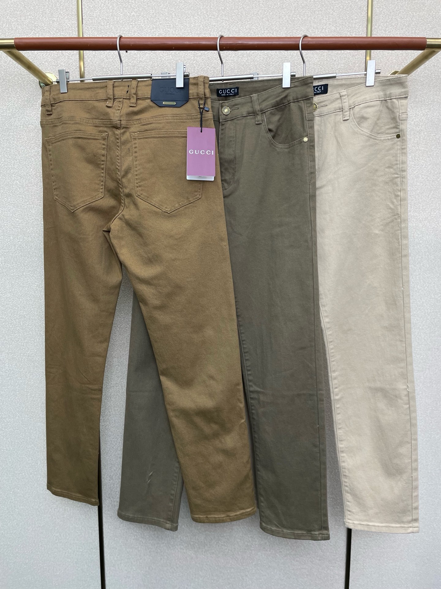 。Gucci古驰💥砸锅卖铁都要上的新款！新款休闲裤 高端版本！专柜定制面料 透气舒适度高，细节无可挑剔，