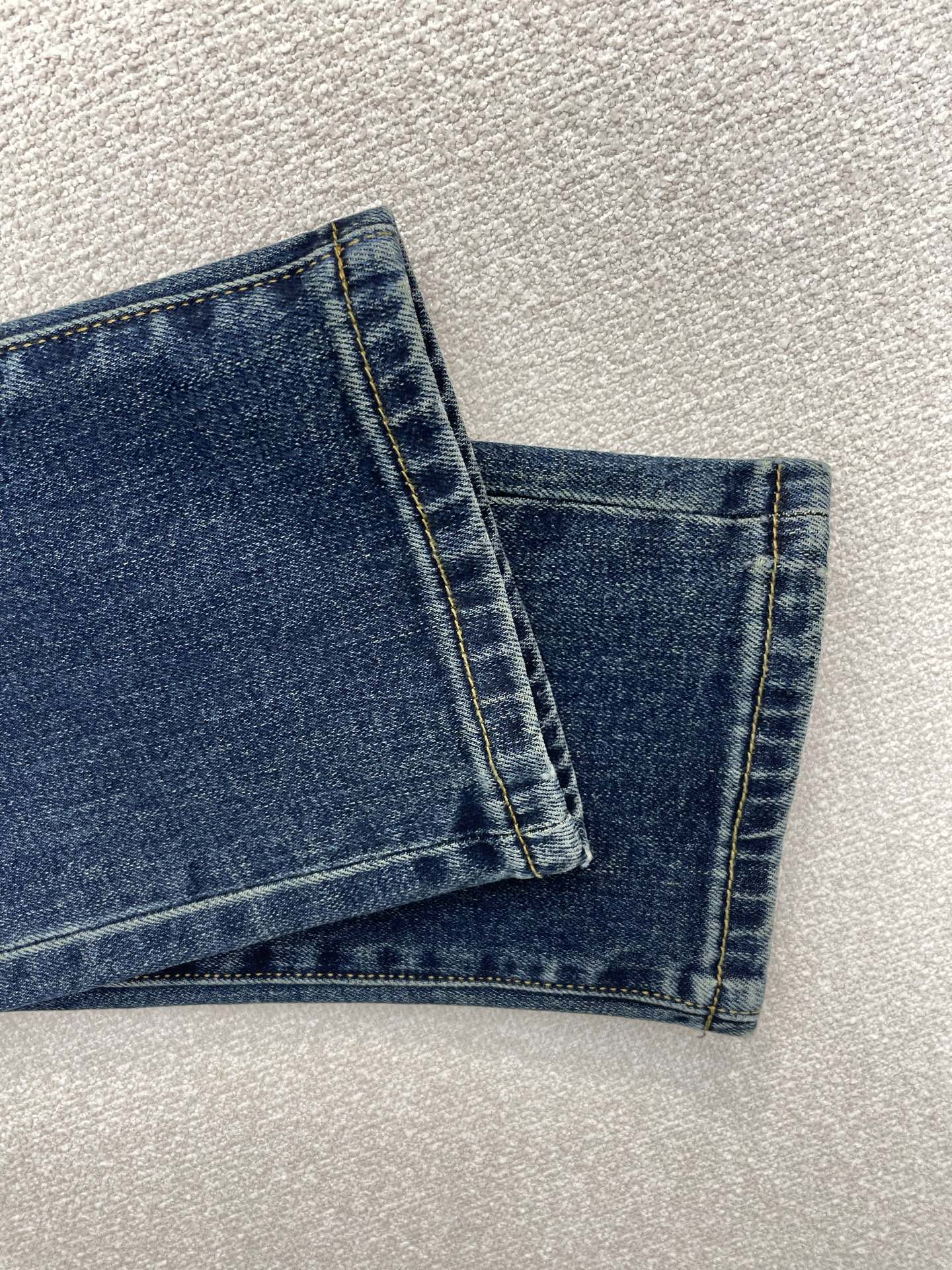 。TOM FORD汤姆福特💥砸锅卖铁都要上的新款！新款休闲牛仔裤👖 高端版本！专柜定制面料 透气舒适度高