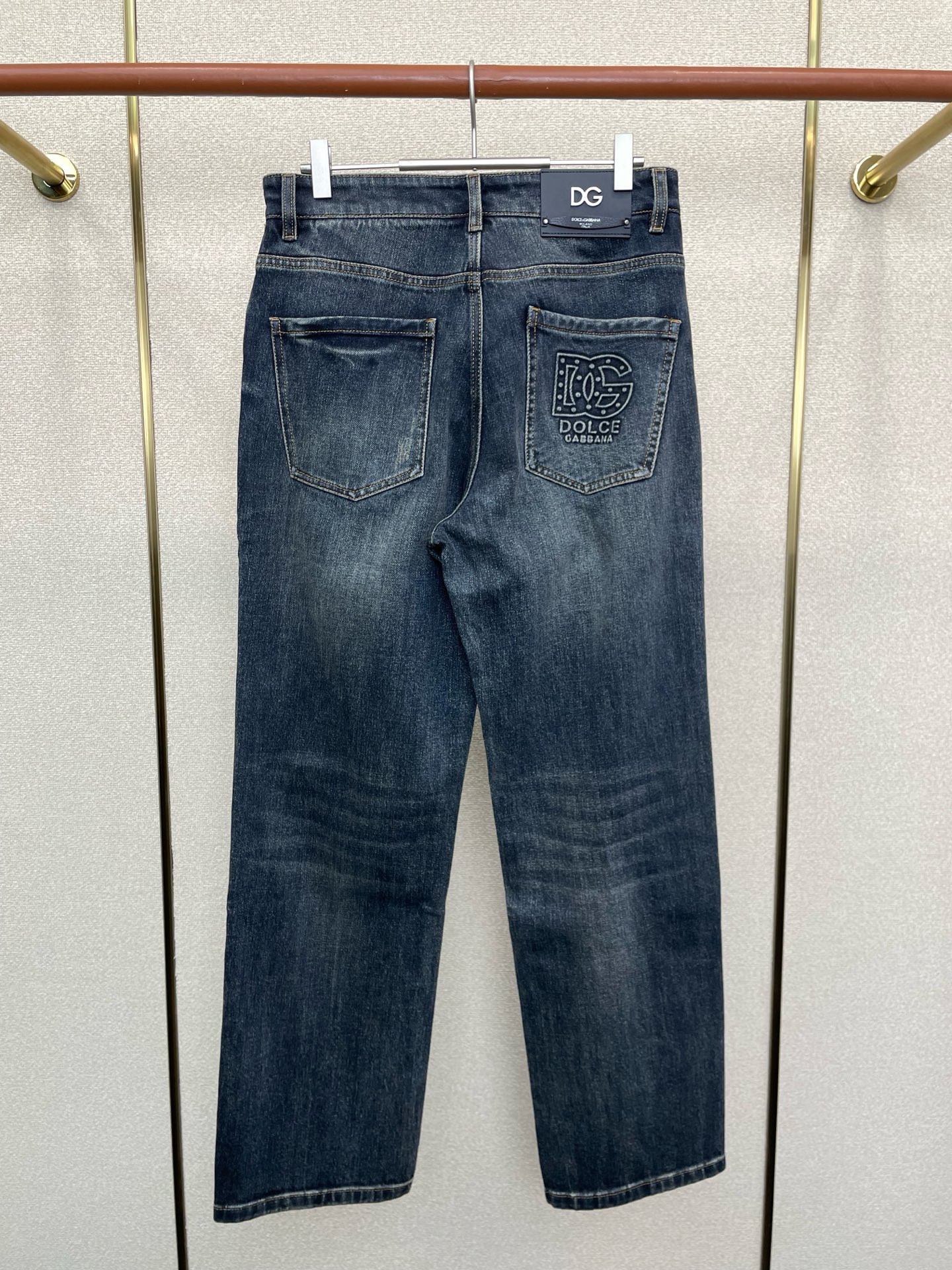 。Dolce&Gabbana杜嘉班纳💥砸锅卖铁都要上的新款！新款休闲牛仔裤👖 高端版本！专柜定制面料 透