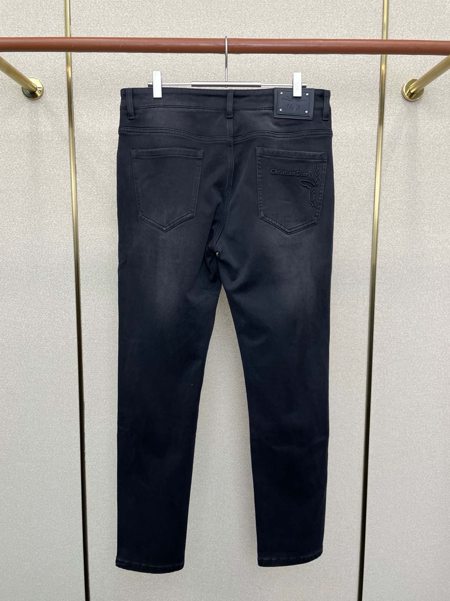 。Dior迪奥💥砸锅卖铁都要上的新款！新款休闲牛仔裤👖 高端版本！专柜定制面料 透气舒适度高，细节无可挑