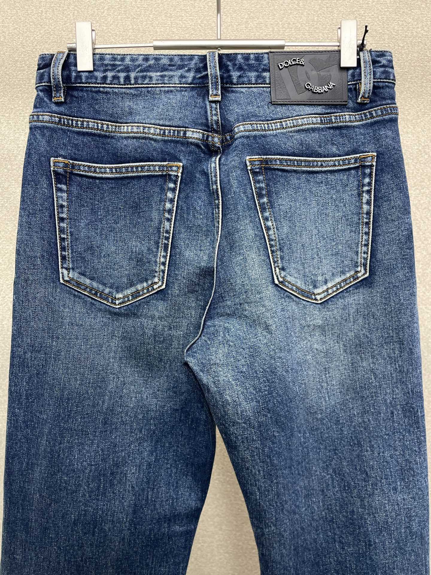 。Dolce&Gabbana杜嘉班纳💥砸锅卖铁都要上的新款新款休闲牛仔裤👖 高端版本！专柜定制面料 透气