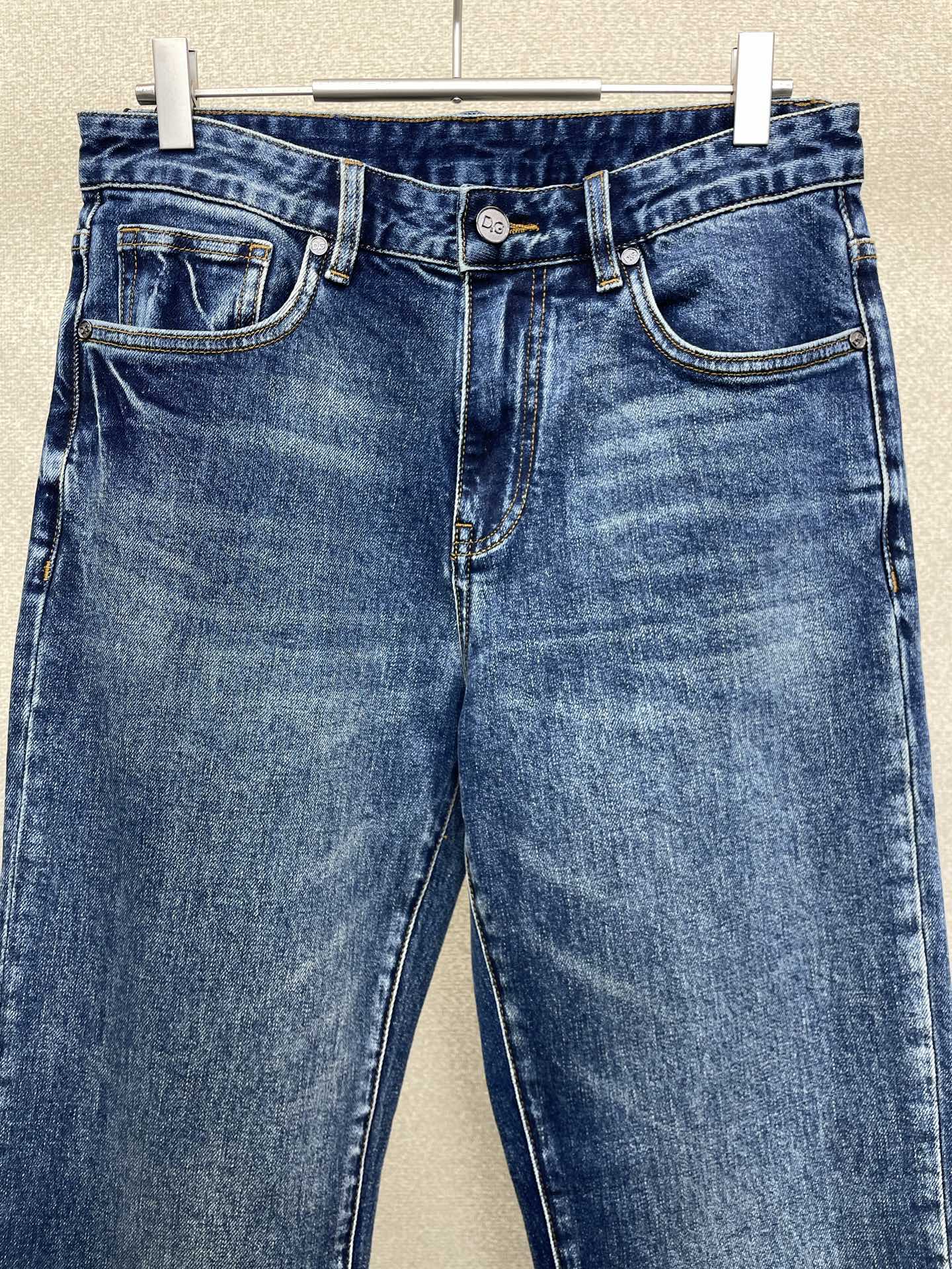 。Dolce&Gabbana杜嘉班纳💥砸锅卖铁都要上的新款新款休闲牛仔裤👖 高端版本！专柜定制面料 透气