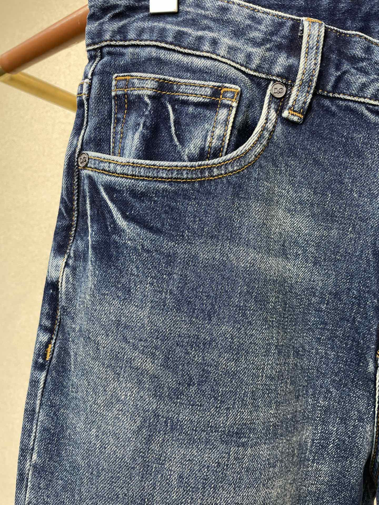 。Dolce&Gabbana杜嘉班纳💥砸锅卖铁都要上的新款新款休闲牛仔裤👖 高端版本！专柜定制面料 透气