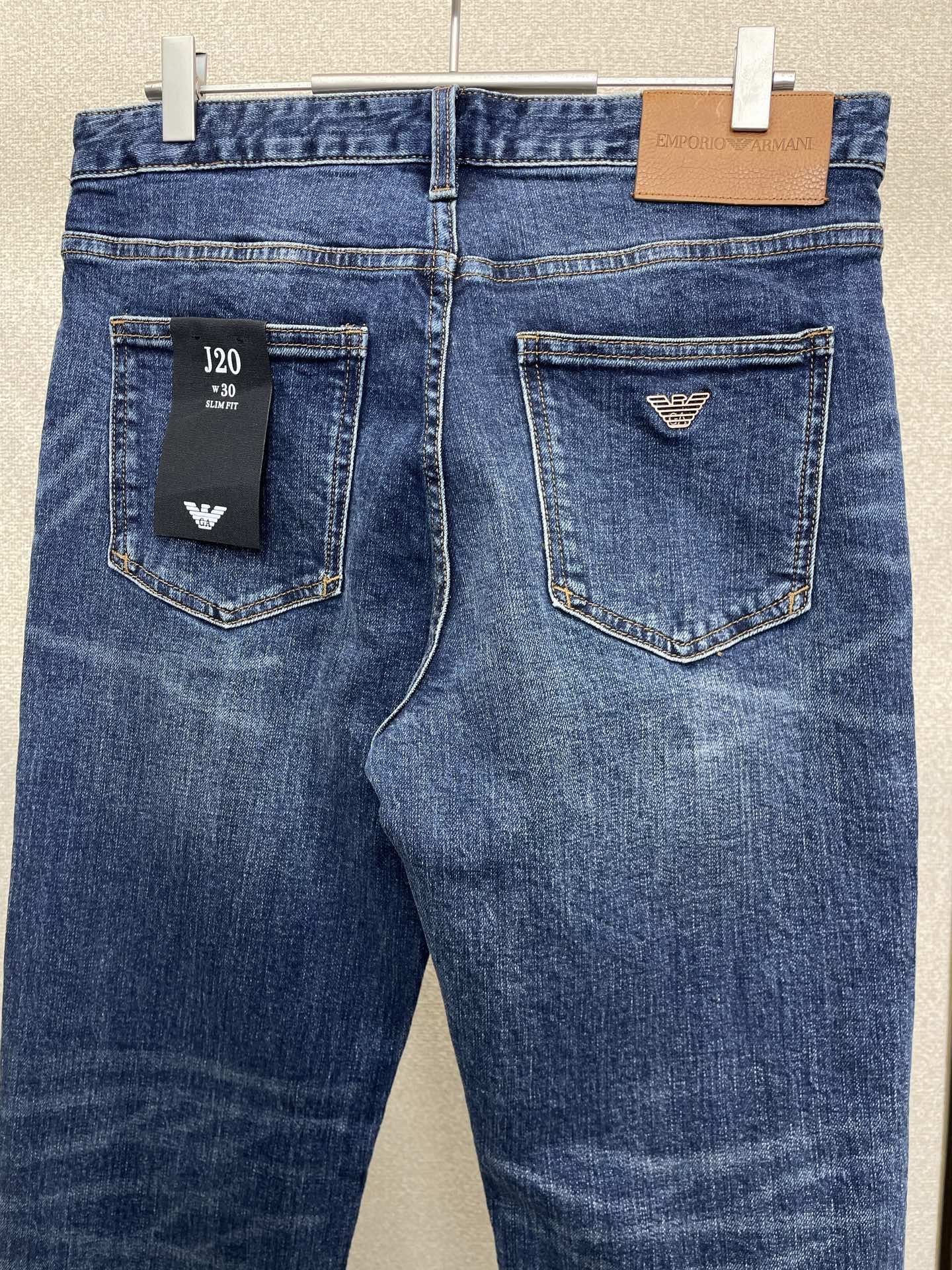 。ARMANI阿玛尼💥砸锅卖铁都要上的新款新款休闲牛仔裤👖 高端版本！专柜定制面料 透气舒适度高，细节无