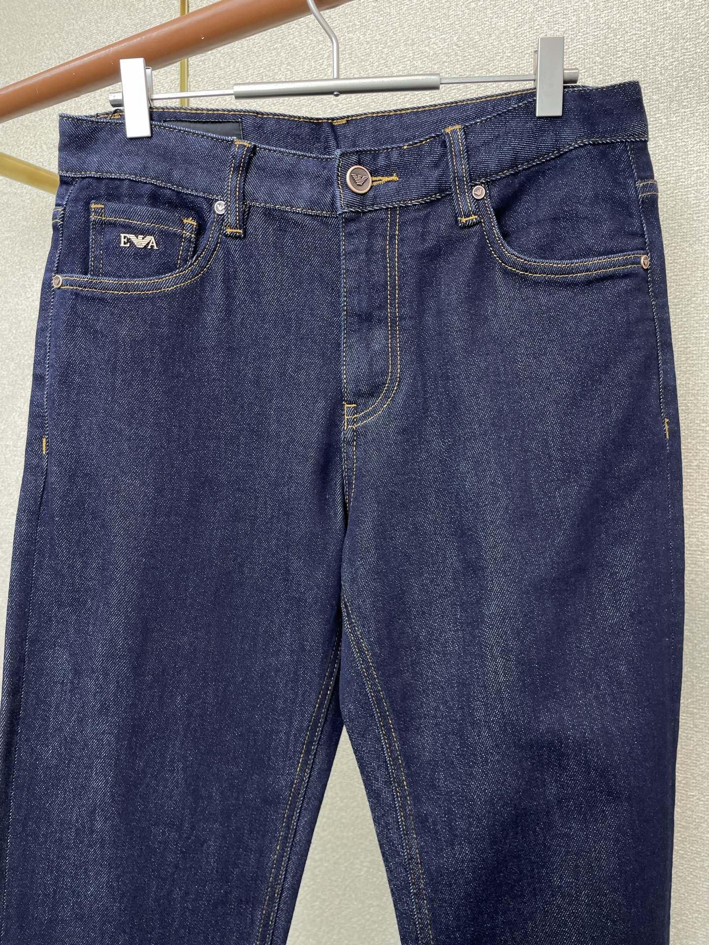 。ARMANI阿玛尼💥砸锅卖铁都要上的新款！新款休闲牛仔裤👖 高端版本！专柜定制面料 透气舒适度高，细节