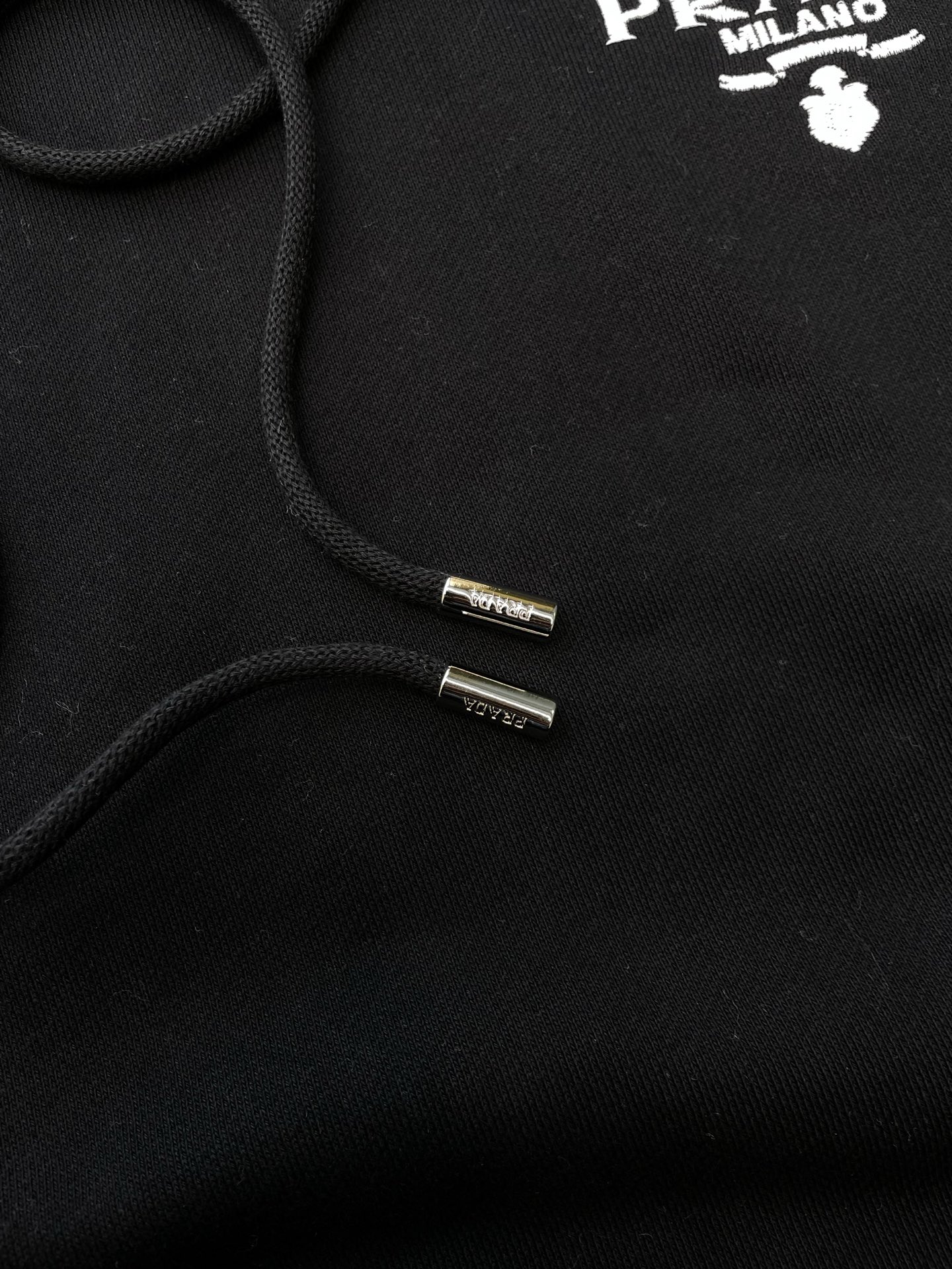 。Prada普拉达💥砸锅卖铁都要上的新款新款原单男士休闲连帽卫衣 高端定制 高版本 时尚百搭爆款⚠️⚠️