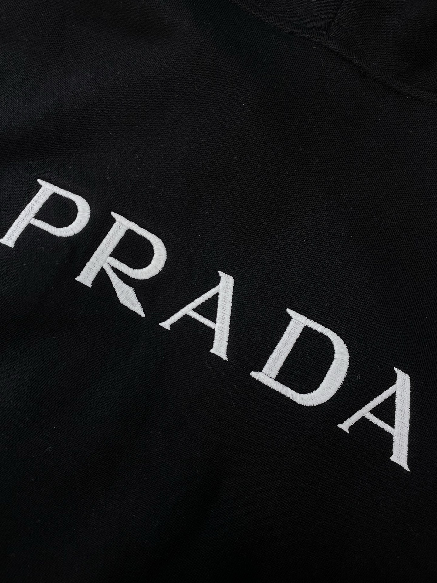 。Prada普拉达💥砸锅卖铁都要上的新款新款原单男士休闲连帽卫衣 高端定制 高版本 时尚百搭爆款⚠️⚠️