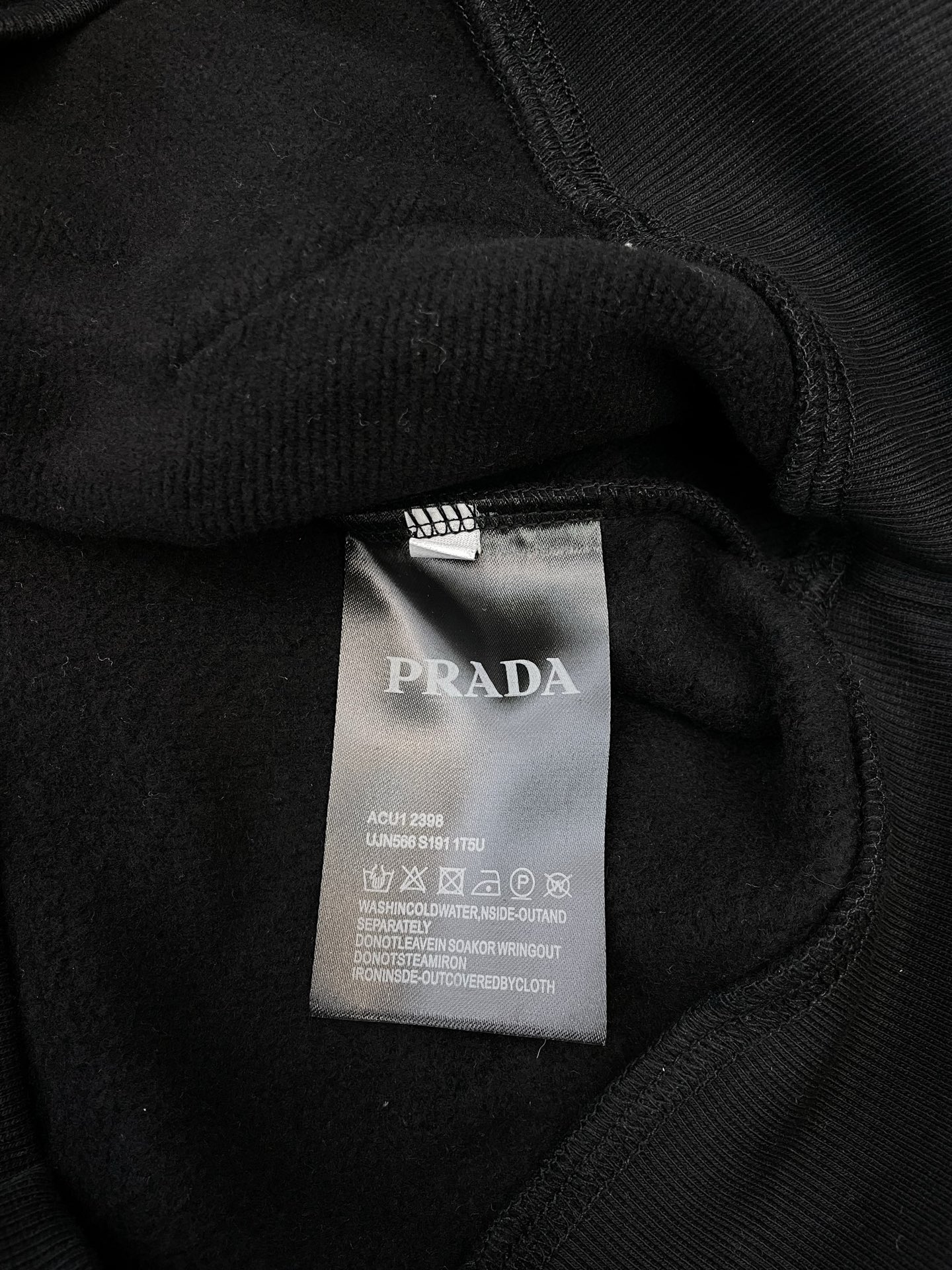 。Prada普拉达💥砸锅卖铁都要上的新款新款原单男士休闲连帽卫衣 高端定制 高版本 时尚百搭爆款⚠️⚠️