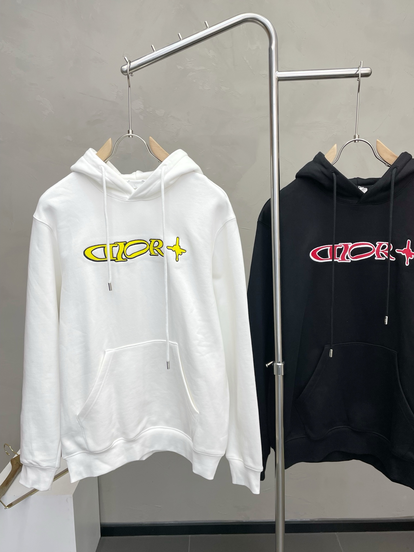 。Dior迪奥💥砸锅卖铁都要上的新款新款原单男士休闲连帽卫衣 高端定制 高版本 时尚百搭爆款⚠️⚠️✨✨