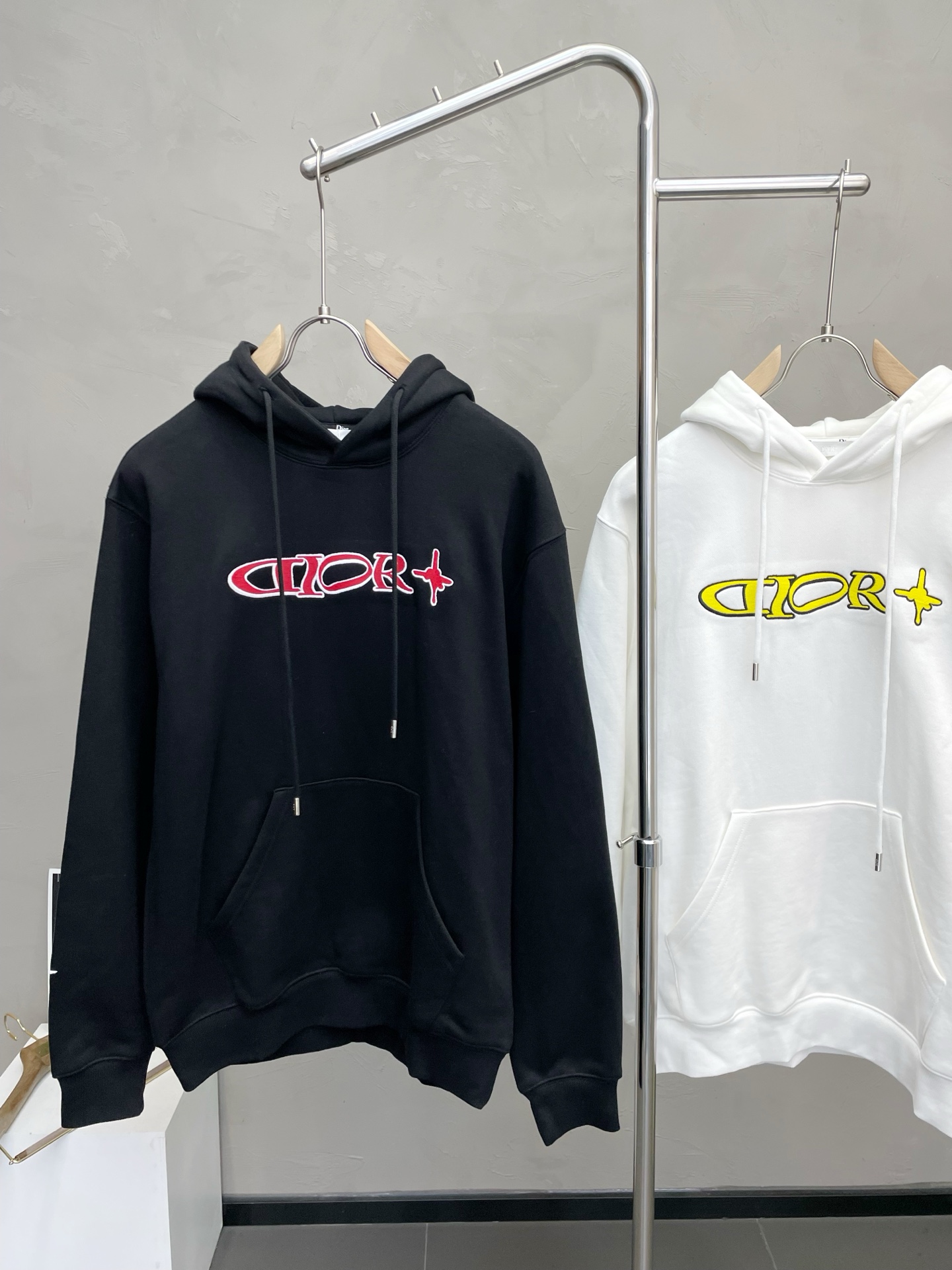 。Dior迪奥💥砸锅卖铁都要上的新款新款原单男士休闲连帽卫衣 高端定制 高版本 时尚百搭爆款⚠️⚠️✨✨