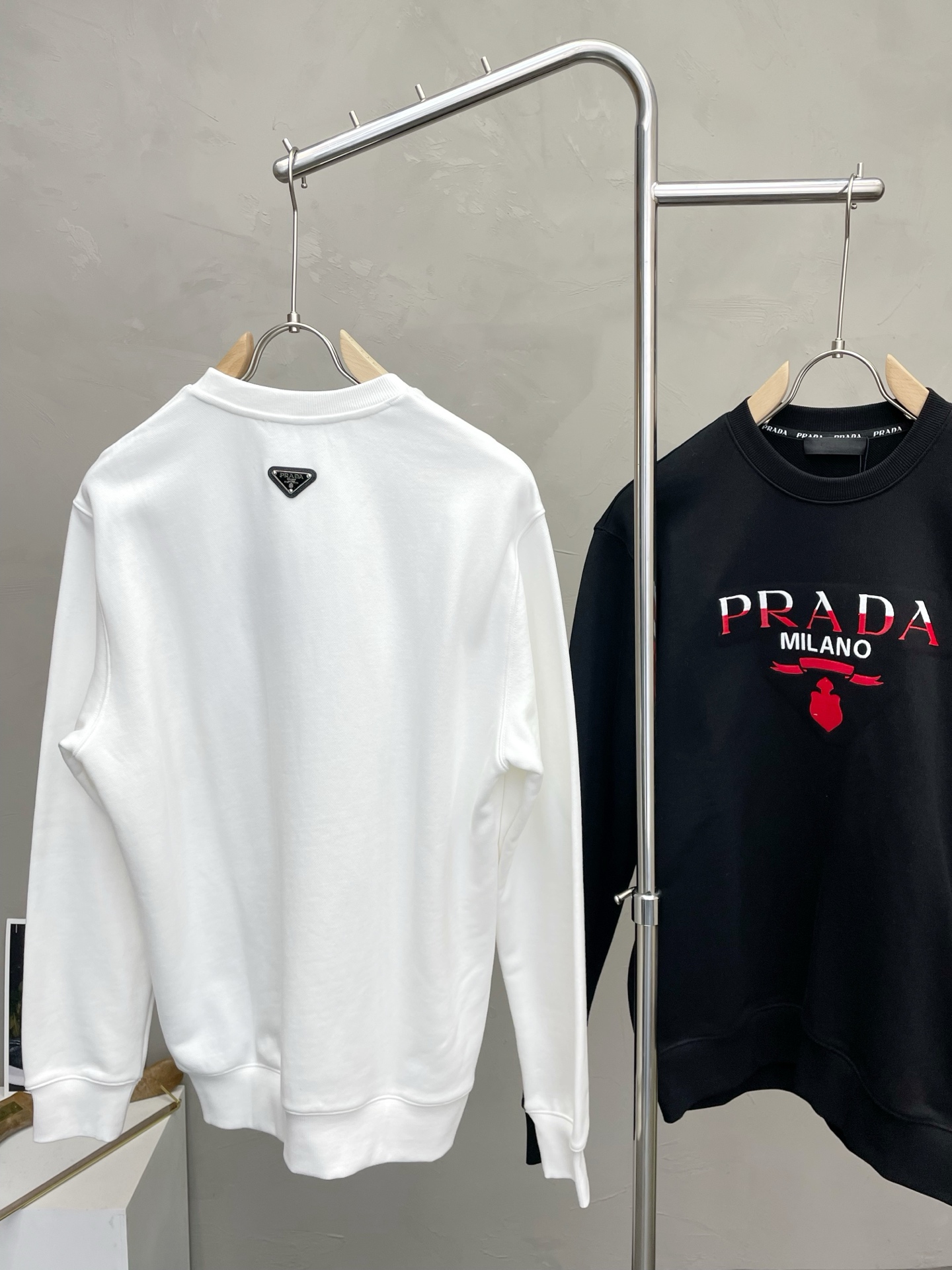 。Prada普拉达💥砸锅卖铁都要上的新款！新款原单男士休闲卫衣 高端定制 高版本 时尚百搭爆款⚠️⚠️✨