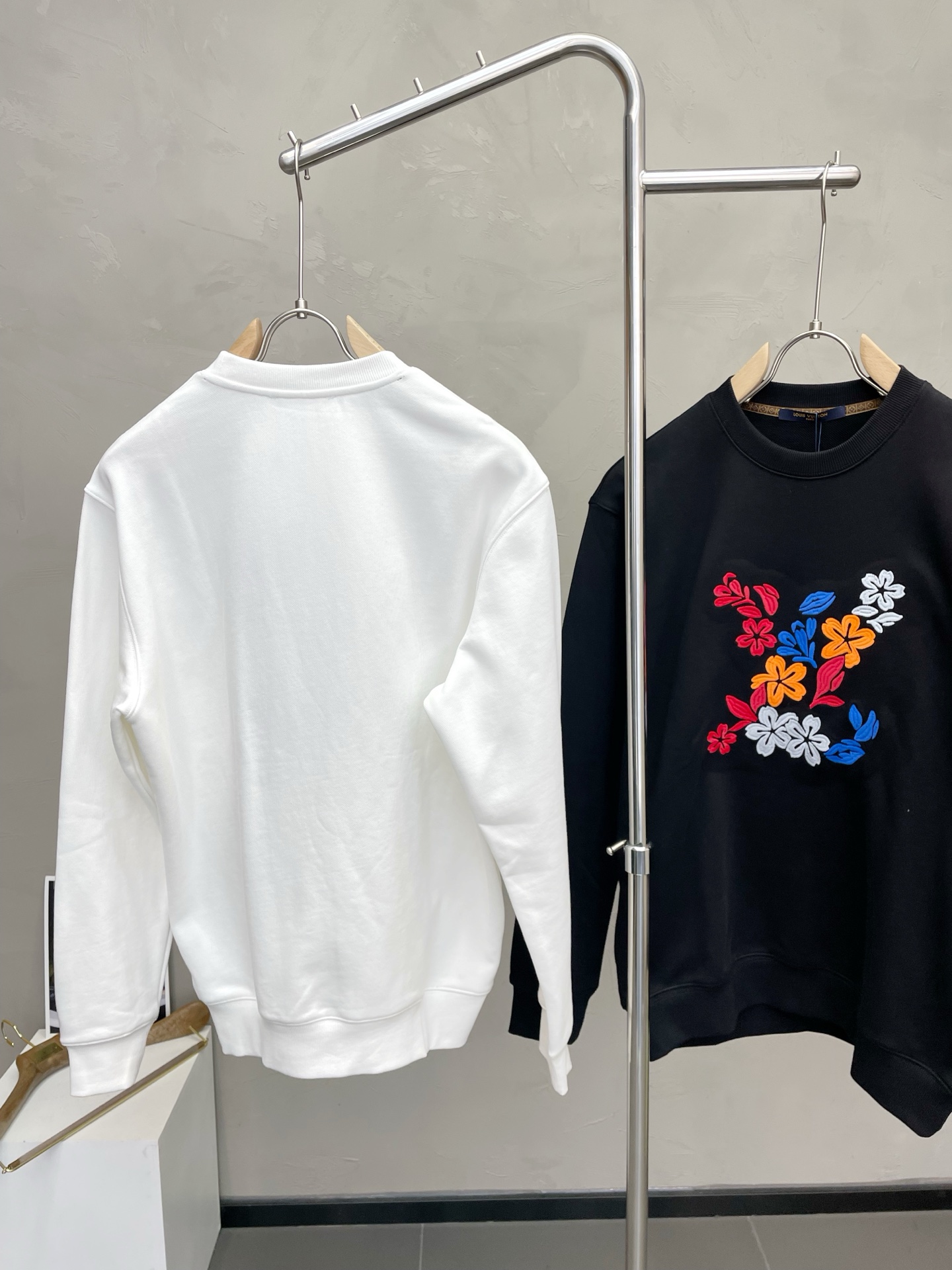 。Louis Vuitton路易威登💥砸锅卖铁都要上的新款！新款原单男士休闲卫衣 高端定制 高版本 时尚