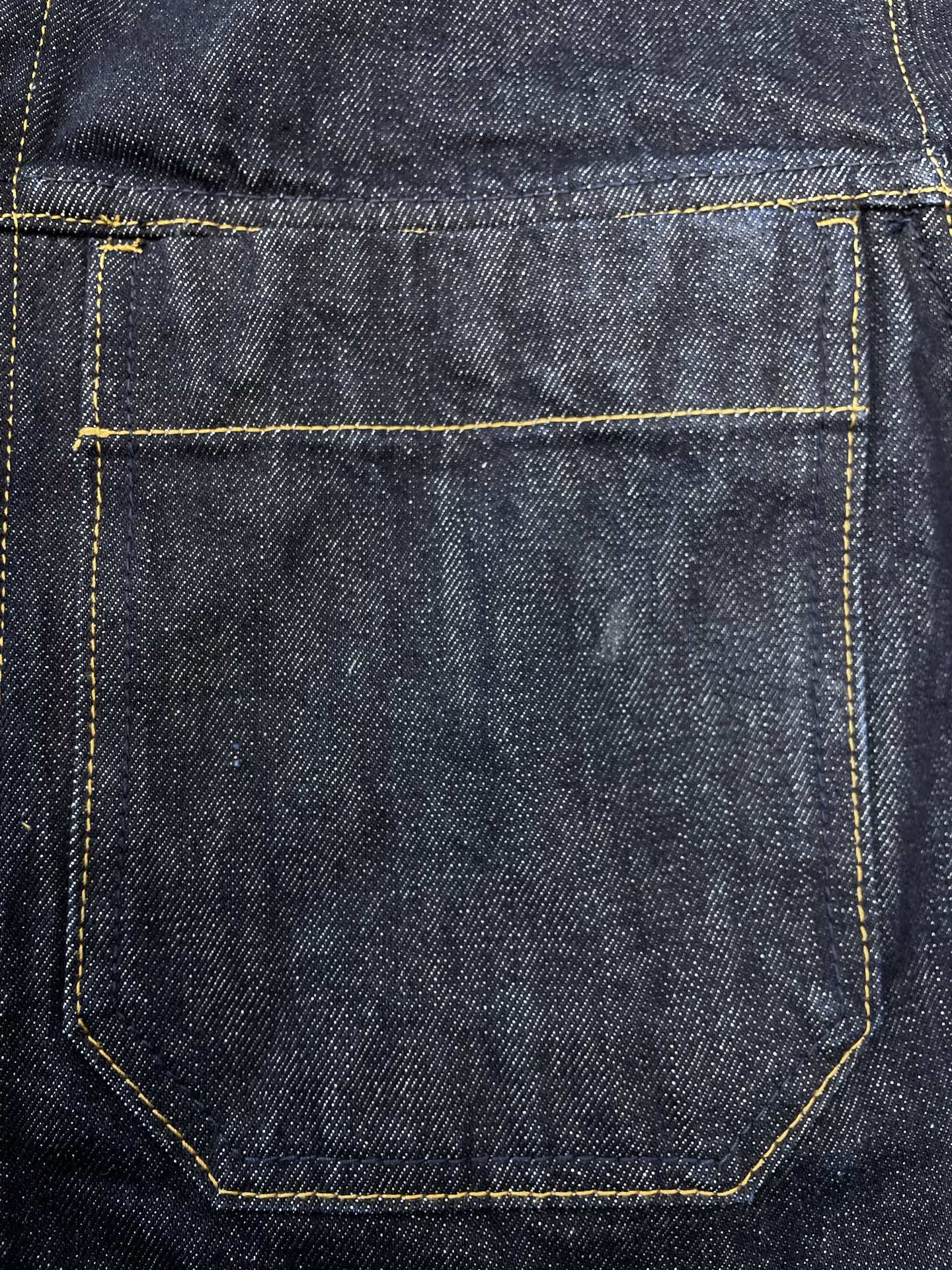 。STONE ISLAND石头岛💥砸锅卖铁都要上的新款！最新时尚牛仔外套 纯色翻领粒扣牛仔夹克外套 经典