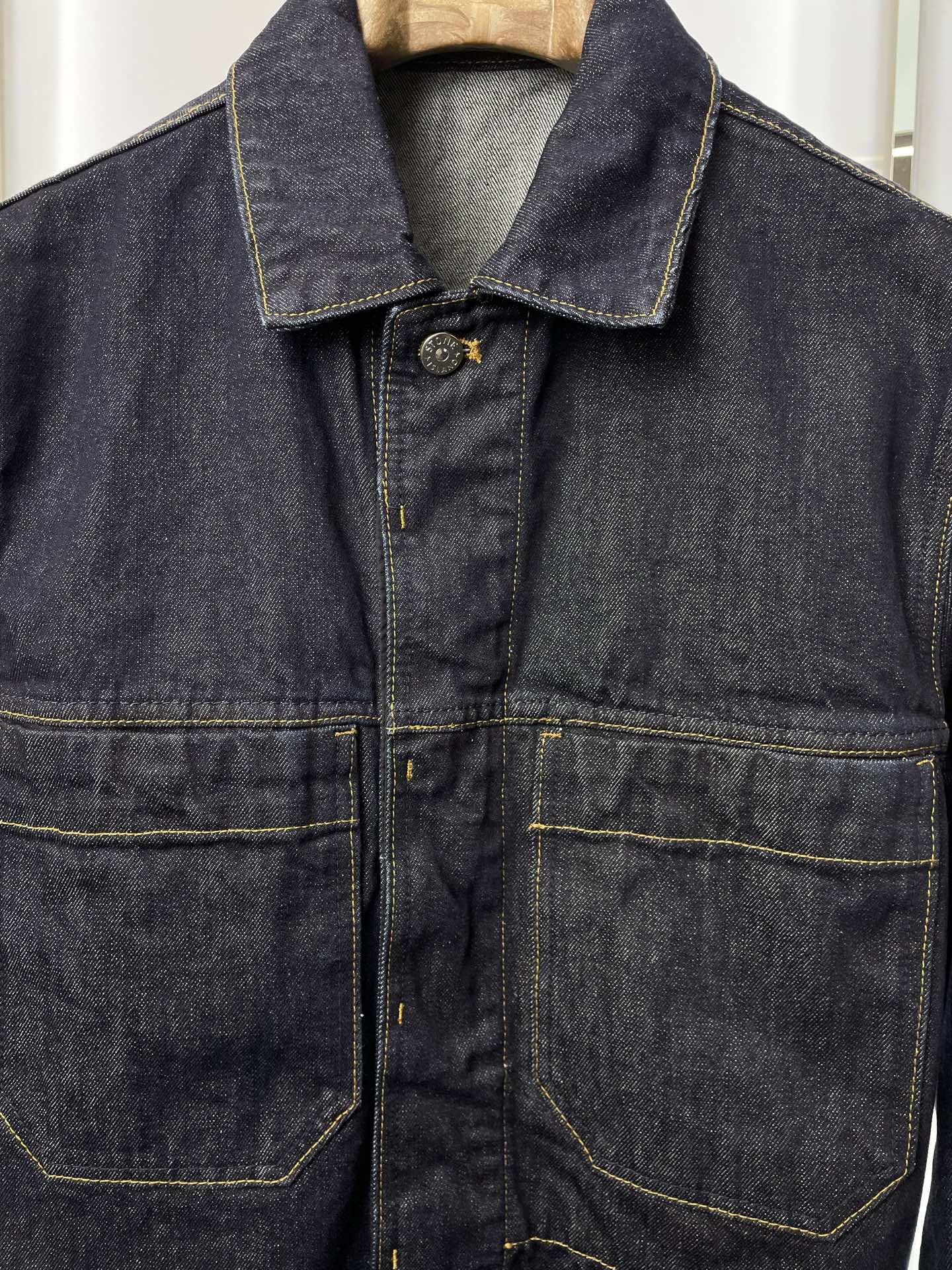 。STONE ISLAND石头岛💥砸锅卖铁都要上的新款！最新时尚牛仔外套 纯色翻领粒扣牛仔夹克外套 经典