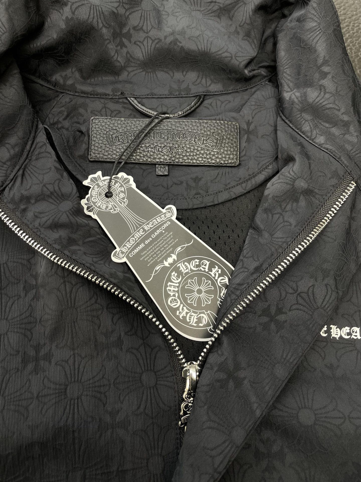 。Chrome hearts克罗心💥砸锅卖铁都要上的新款！最新时尚夹克 纯色克罗心满印暗纹Logo卷轴拉