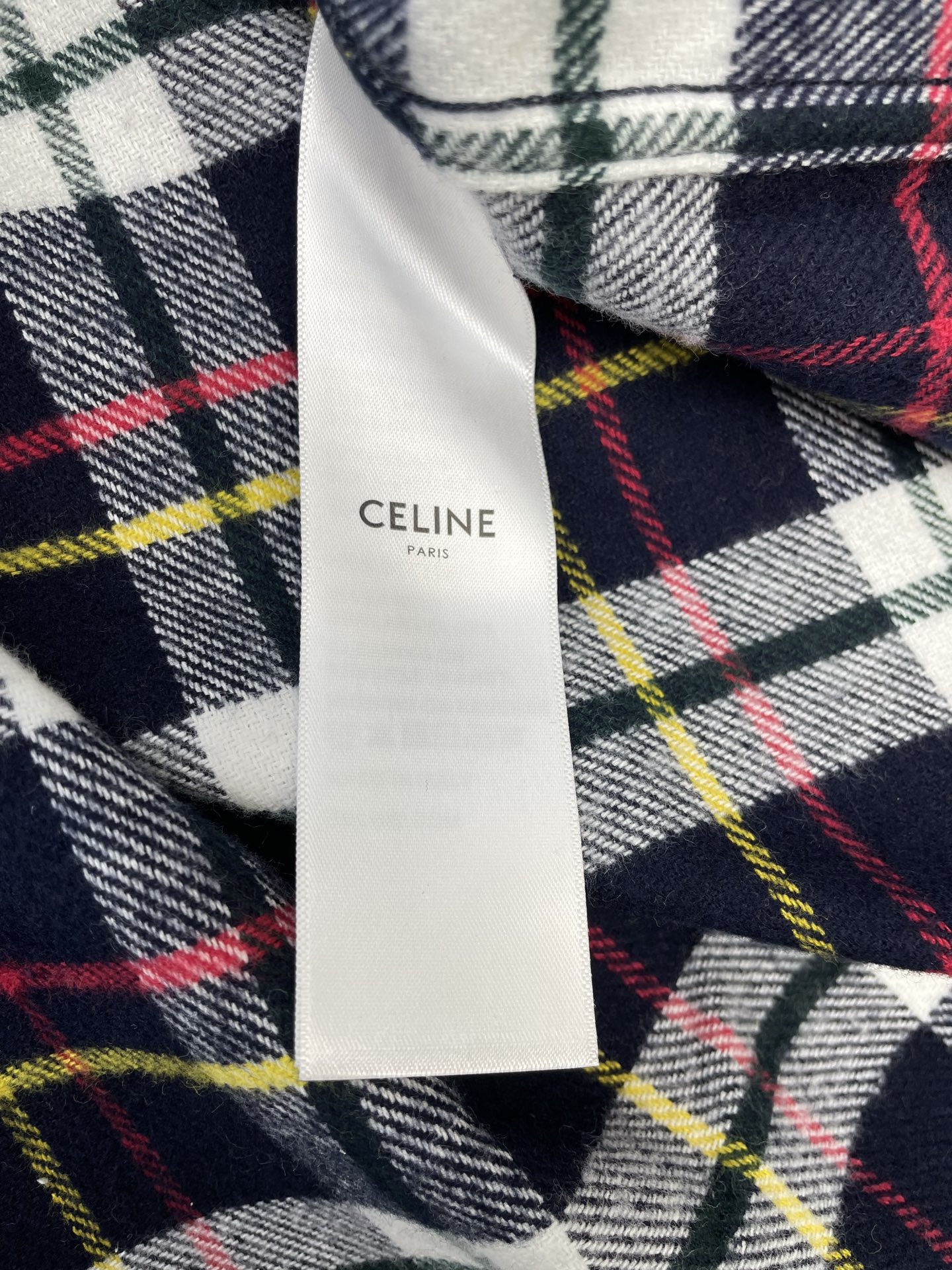 。CELINE赛琳💥砸锅卖铁都要上的新款！最新时尚衬衫 羊毛宽松衬衫 经典设计与颜值爆棚的外套 品质更是