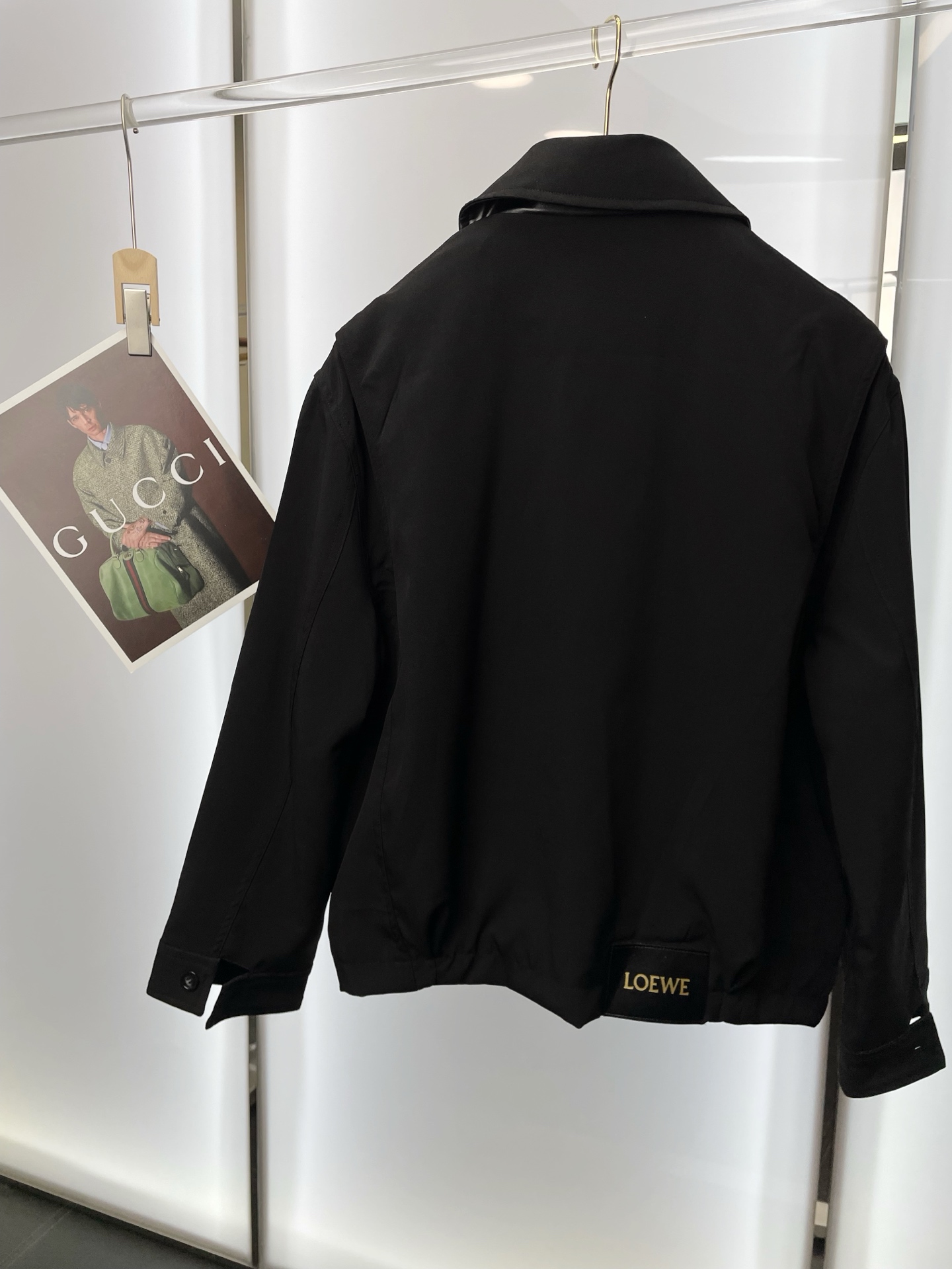 。LOEWE罗意威💥砸锅卖铁都要上的新款！最新时尚夹克 翻领夹克 经典设计与颜值爆棚的外套 品质更是无法