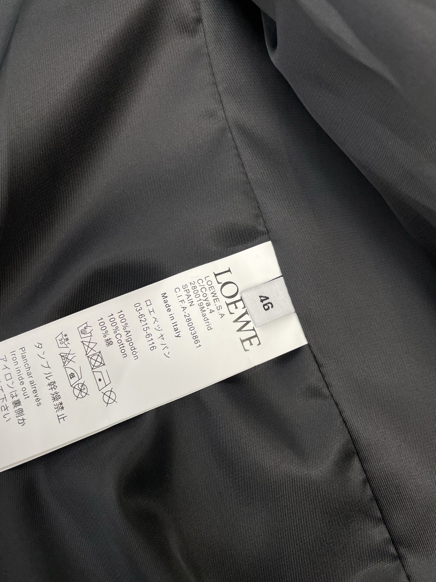 。LOEWE罗意威💥砸锅卖铁都要上的新款！最新时尚夹克 翻领夹克 经典设计与颜值爆棚的外套 品质更是无法