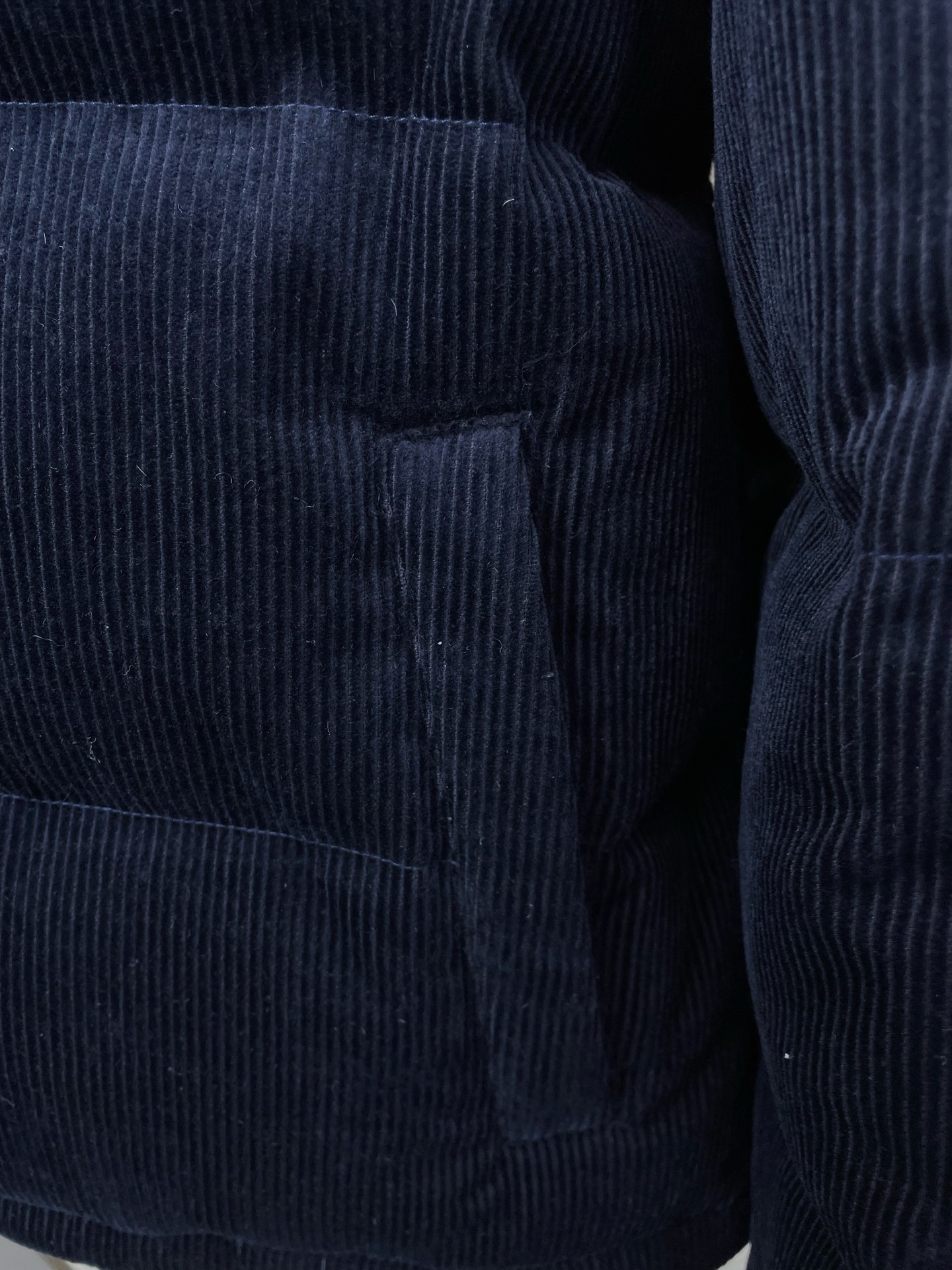 。羽绒服-Burberry巴宝莉💥砸锅卖铁都要上的新款！新款羽绒服 灯芯绒立领羽绒服 贸易公司渠道稀出，