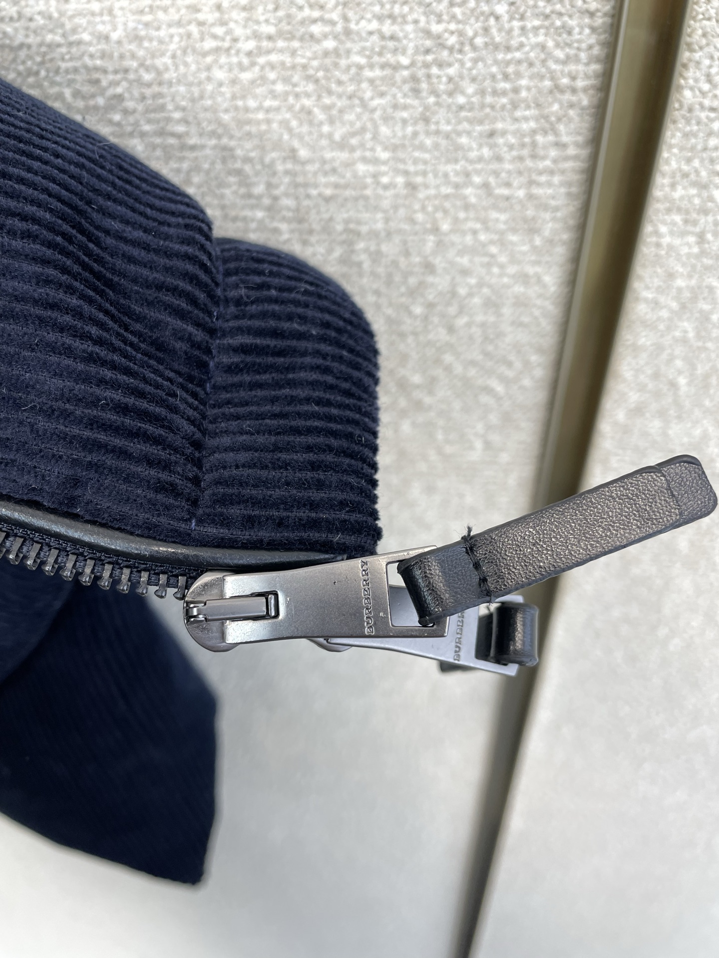 。羽绒服-Burberry巴宝莉💥砸锅卖铁都要上的新款！新款羽绒服 灯芯绒立领羽绒服 贸易公司渠道稀出，