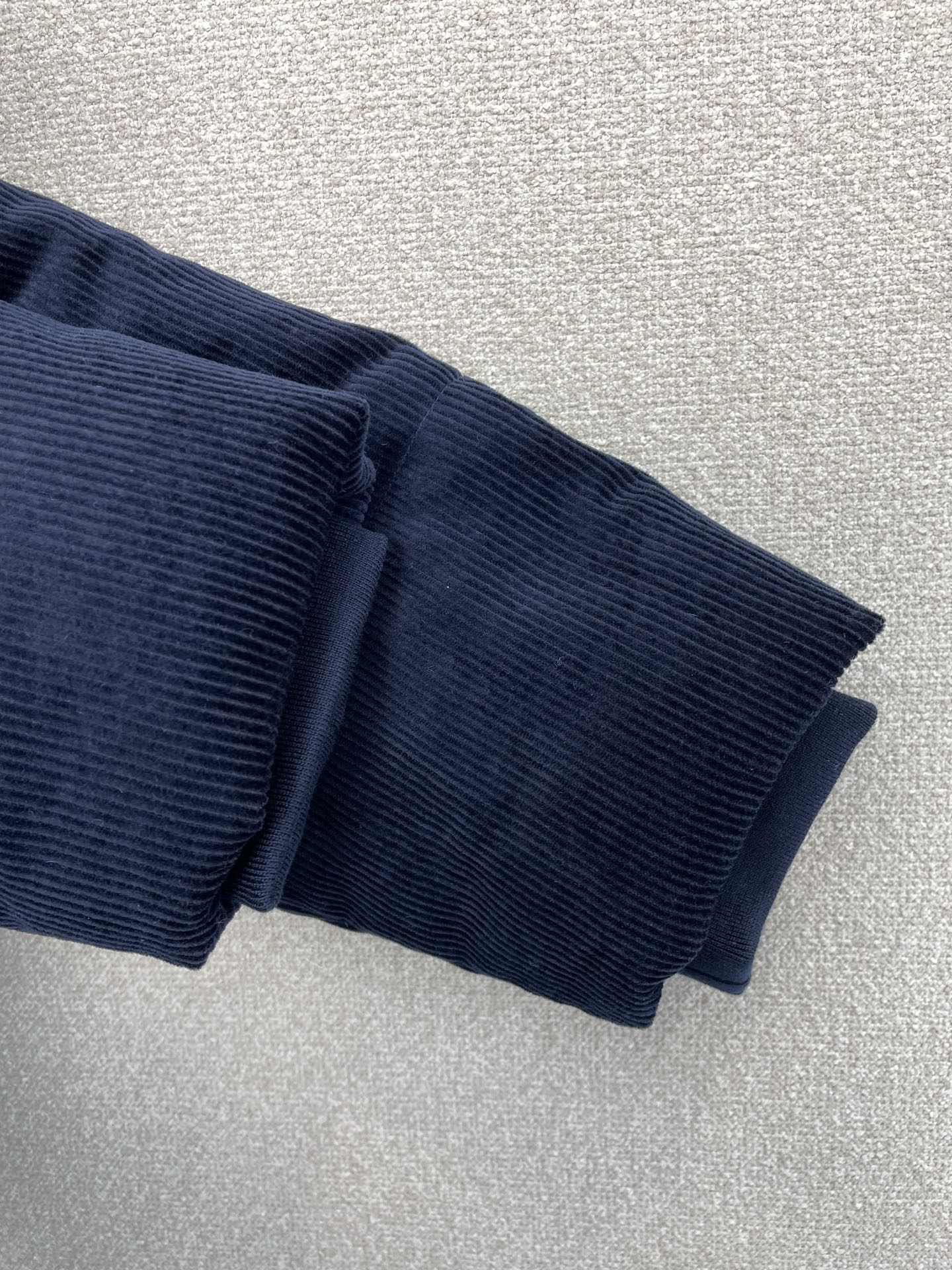 。羽绒服-Burberry巴宝莉💥砸锅卖铁都要上的新款！新款羽绒服 灯芯绒立领羽绒服 贸易公司渠道稀出，