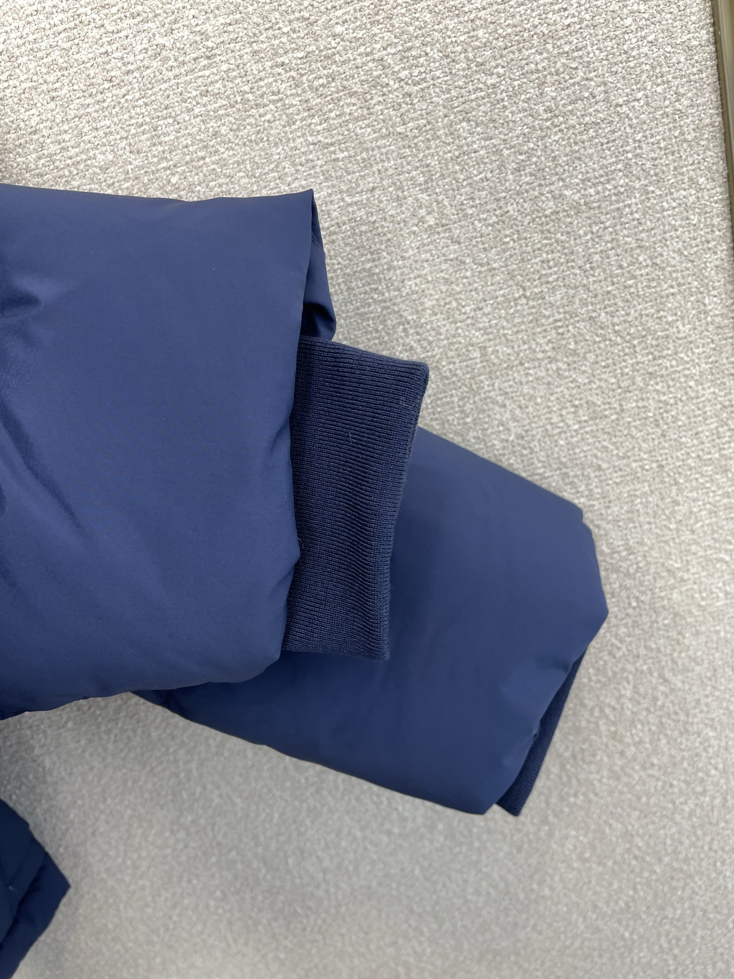 。羽绒服-Bottega Veneta葆蝶家💥砸锅卖铁都要上的新款！新款羽绒服 可拆帽高领羽绒服 贸易公