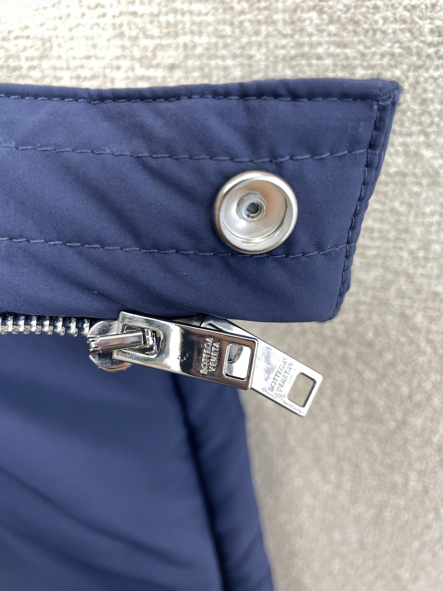 。羽绒服-Bottega Veneta葆蝶家💥砸锅卖铁都要上的新款！新款羽绒服 可拆帽高领羽绒服 贸易公