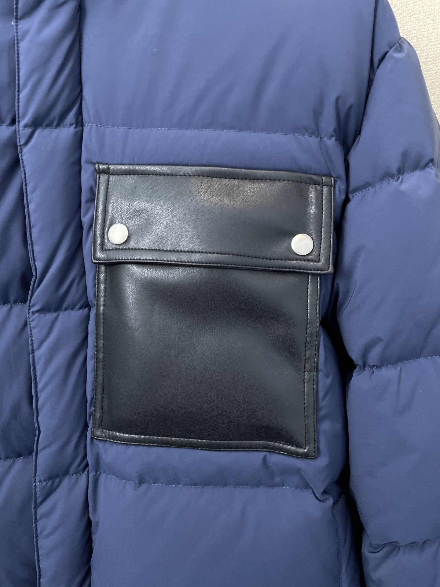 。羽绒服-Bottega Veneta葆蝶家💥砸锅卖铁都要上的新款！新款羽绒服 可拆帽高领羽绒服 贸易公