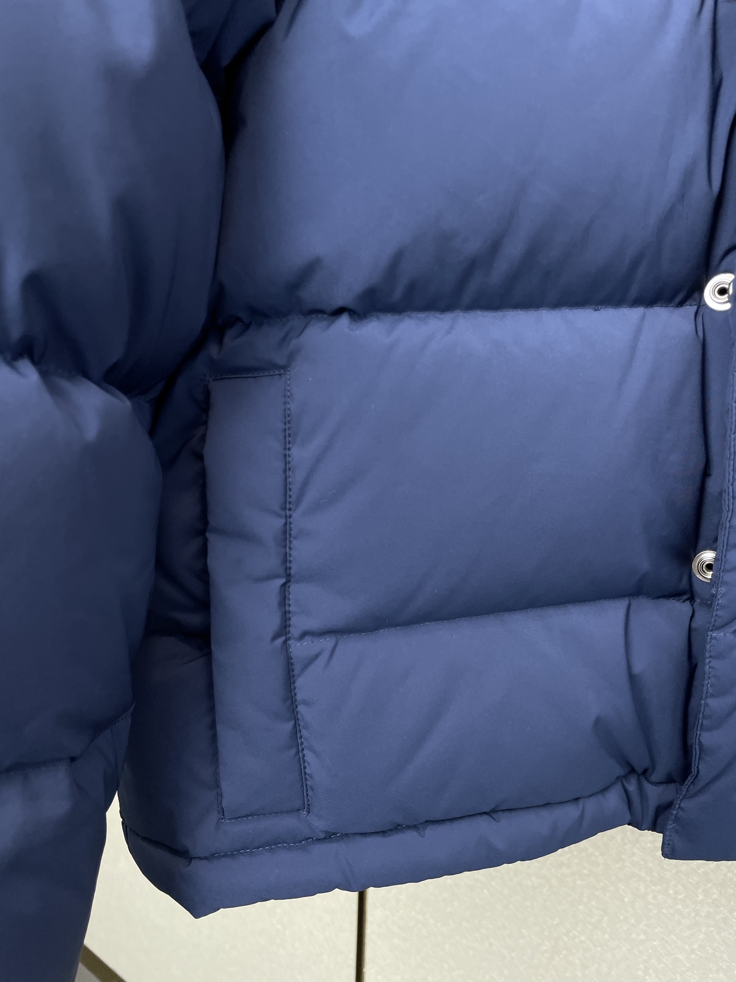 。羽绒服-Bottega Veneta葆蝶家💥砸锅卖铁都要上的新款！新款羽绒服 可拆帽高领羽绒服 贸易公