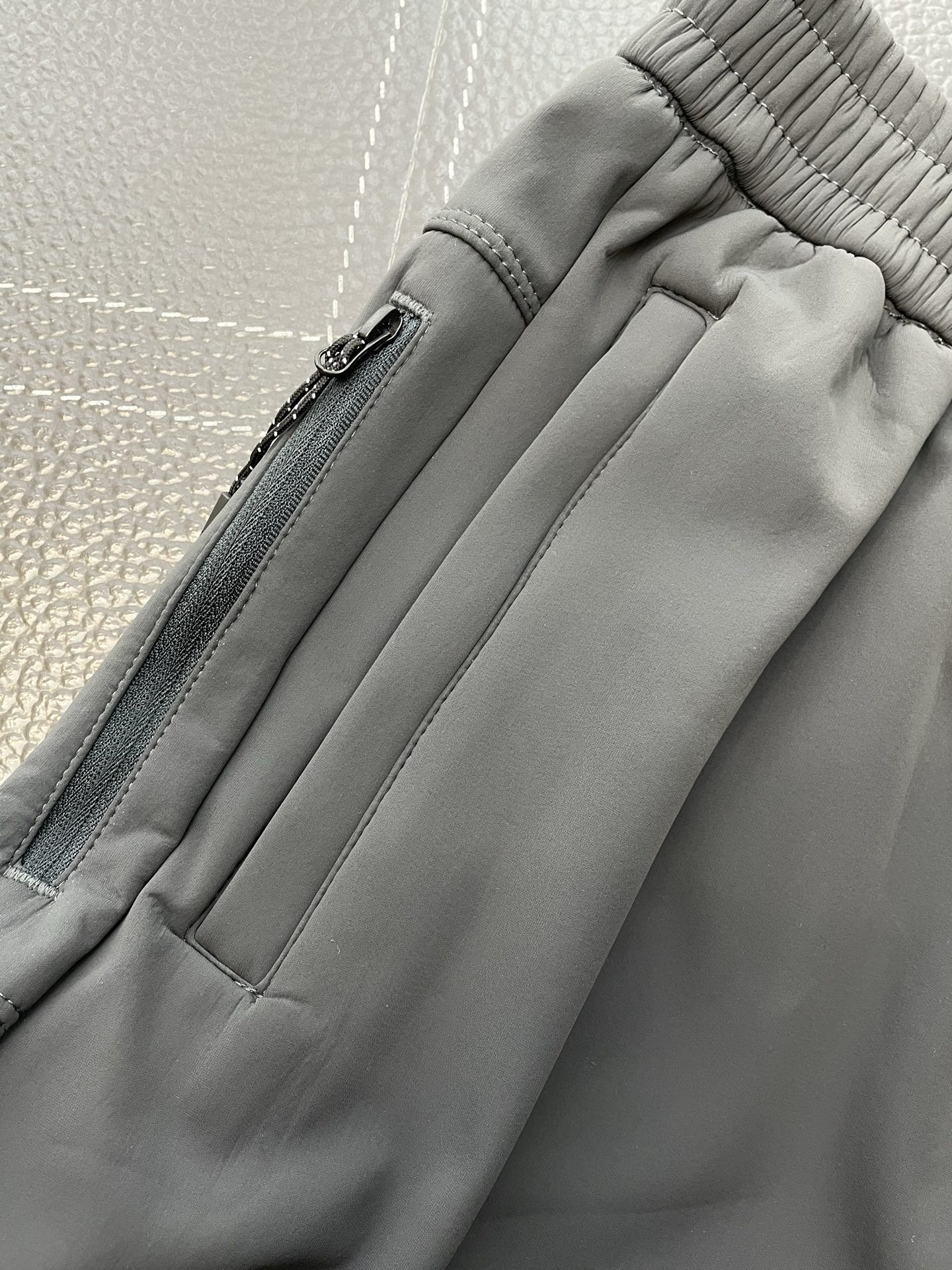 。Arc’teryx始祖鸟💥砸锅卖铁都要上的新款新款 休闲加绒裤 高端版本！专柜定制面料 透气舒适度高，