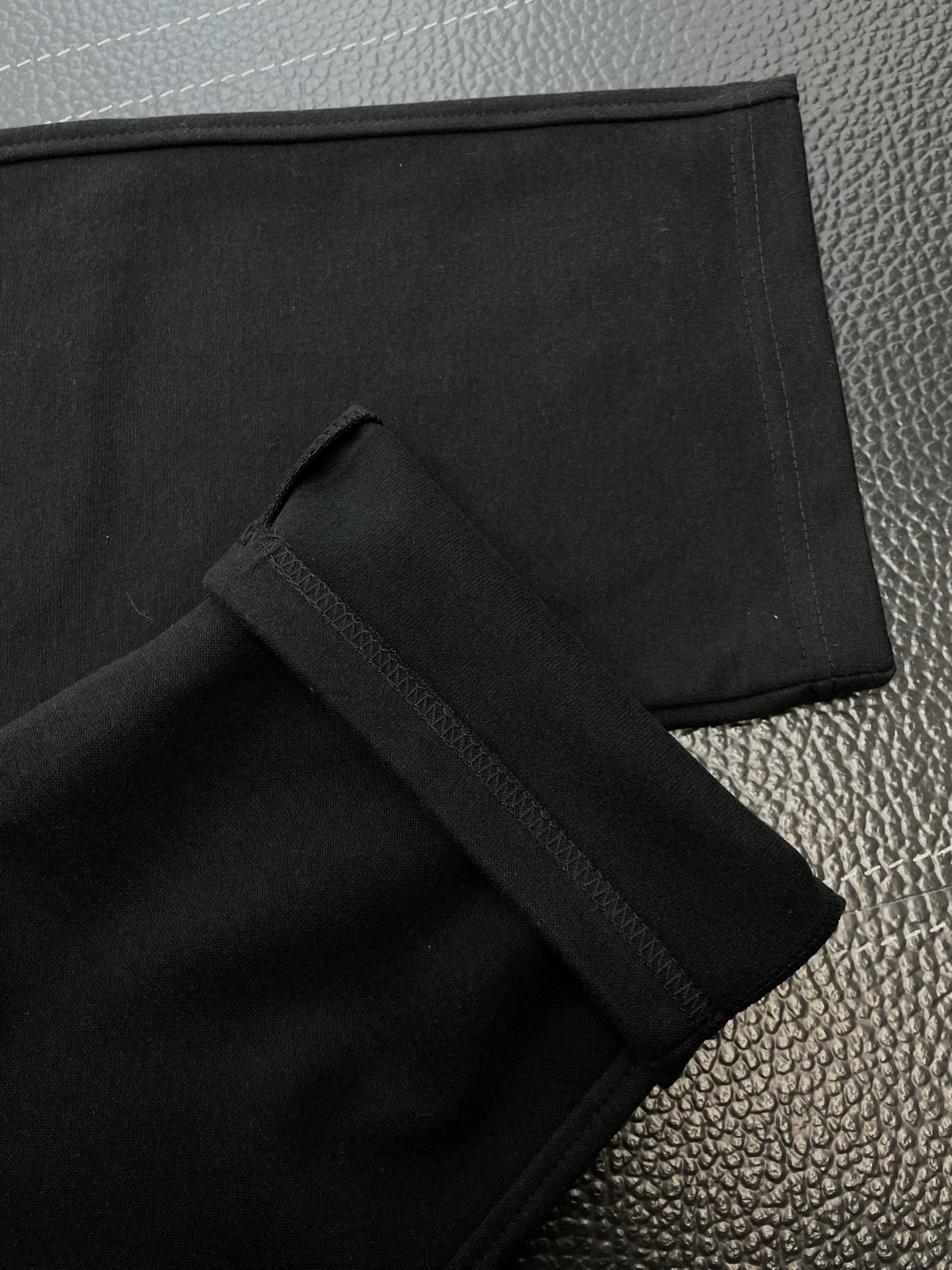 。DESCENTE迪桑特💥砸锅卖铁都要上的新款新款 休闲裤 高端版本！专柜定制面料 透气舒适度高，细节无