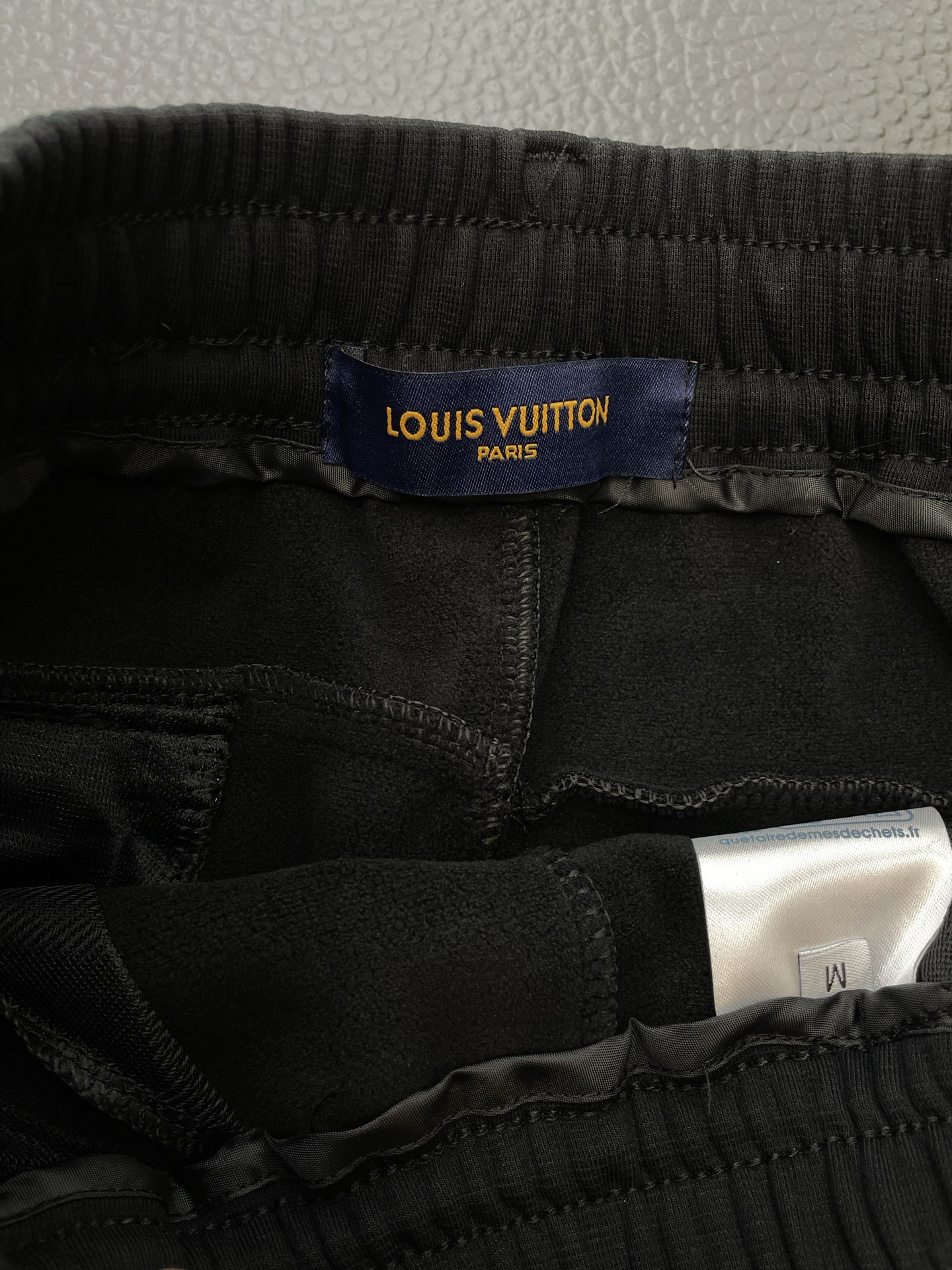 。Louis Vuitton路易威登💥砸锅卖铁都要上的新款新款 休闲加绒裤 高端版本！专柜定制面料 透气
