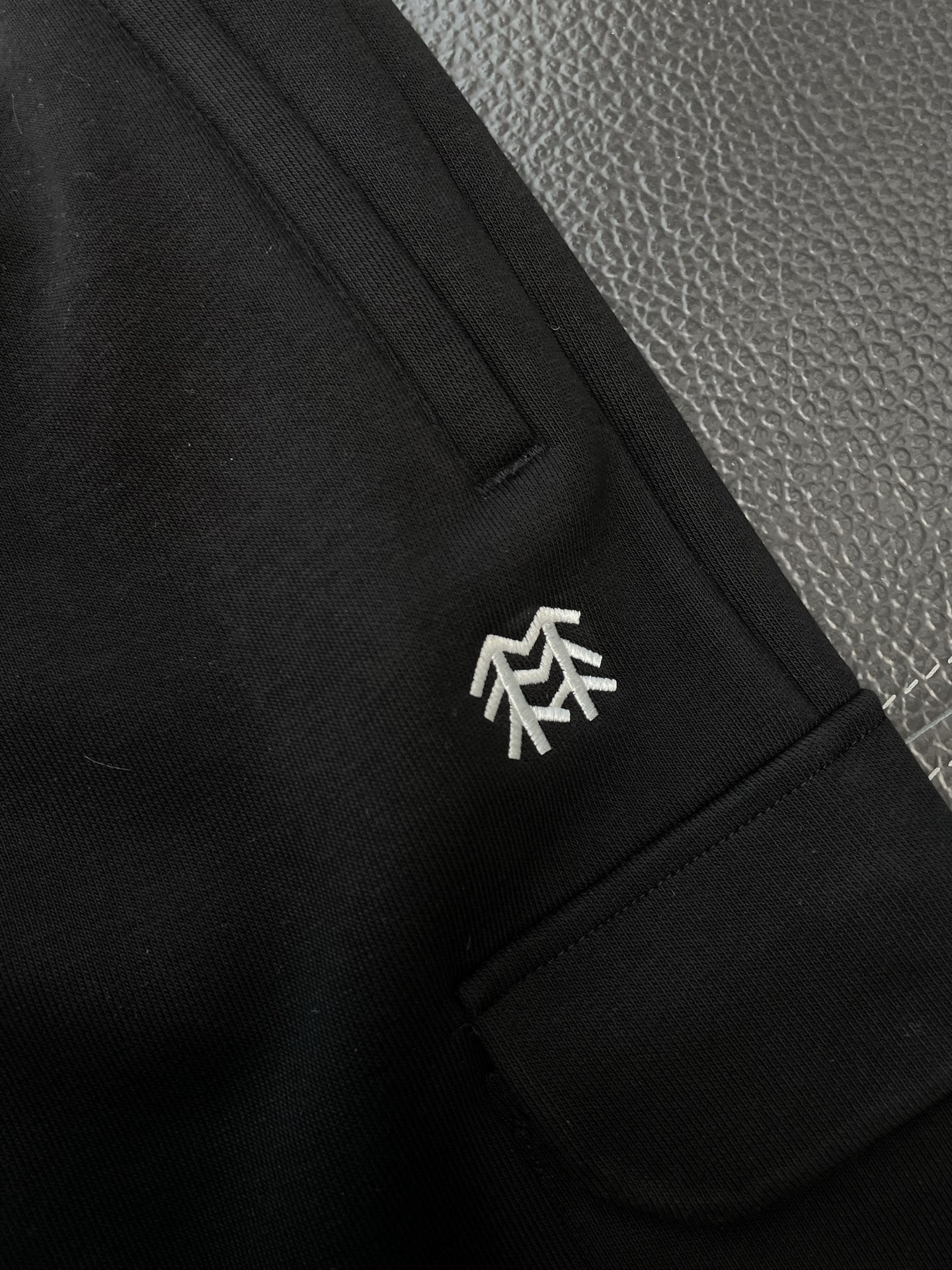 。KOLON SPORTS💥砸锅卖铁都要上的新款新款 休闲加绒裤 束脚裤 高端版本！专柜定制面料 透气舒