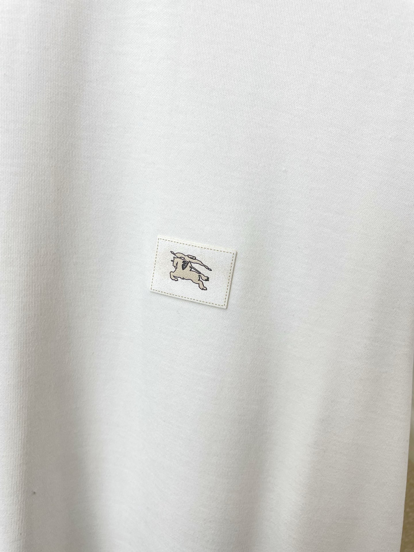 。Burberry巴宝莉💥砸锅卖铁都要上的新款新款原单男士休闲短袖 高端定制 高端版本 时尚百搭爆款⚠️