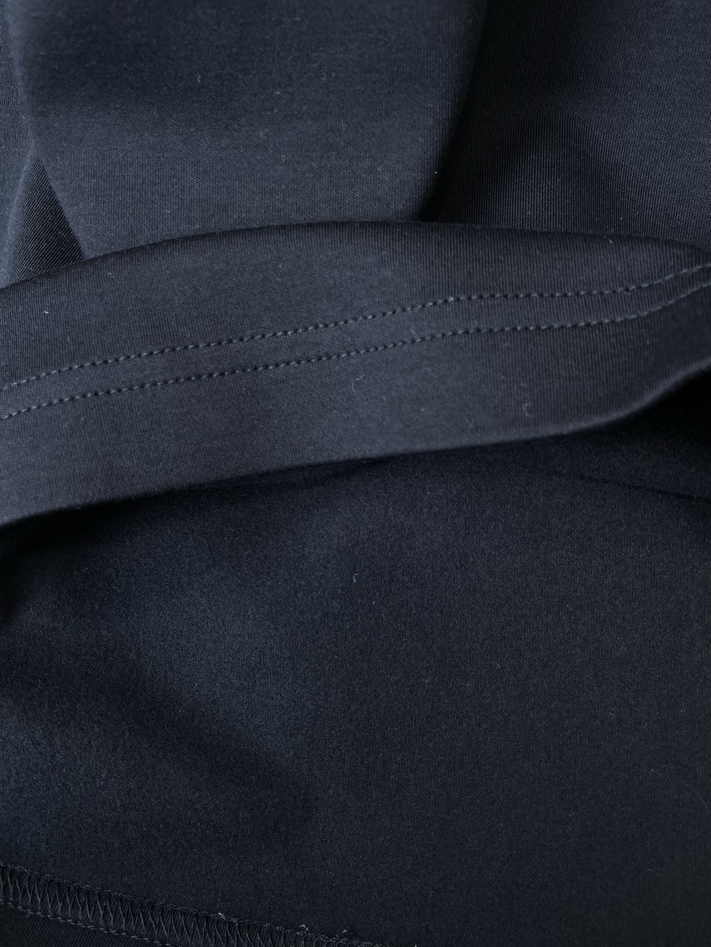 。Prada普拉达💥砸锅卖铁都要上的新款新款原单男士休闲长袖 高端定制 高端版本 时尚百搭爆款⚠️⚠️✨