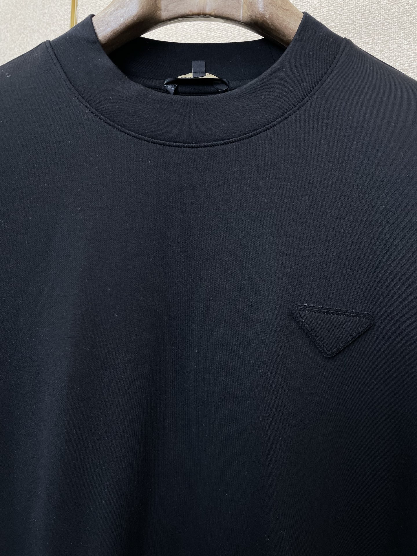 。Prada普拉达💥砸锅卖铁都要上的新款新款原单男士休闲长袖 高端定制 高端版本 时尚百搭爆款⚠️⚠️✨