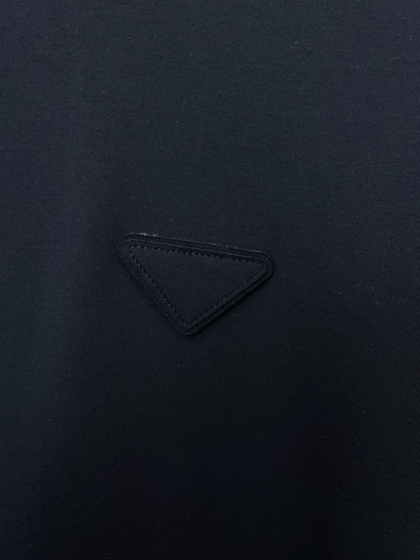 。Prada普拉达💥砸锅卖铁都要上的新款新款原单男士休闲长袖 高端定制 高端版本 时尚百搭爆款⚠️⚠️✨