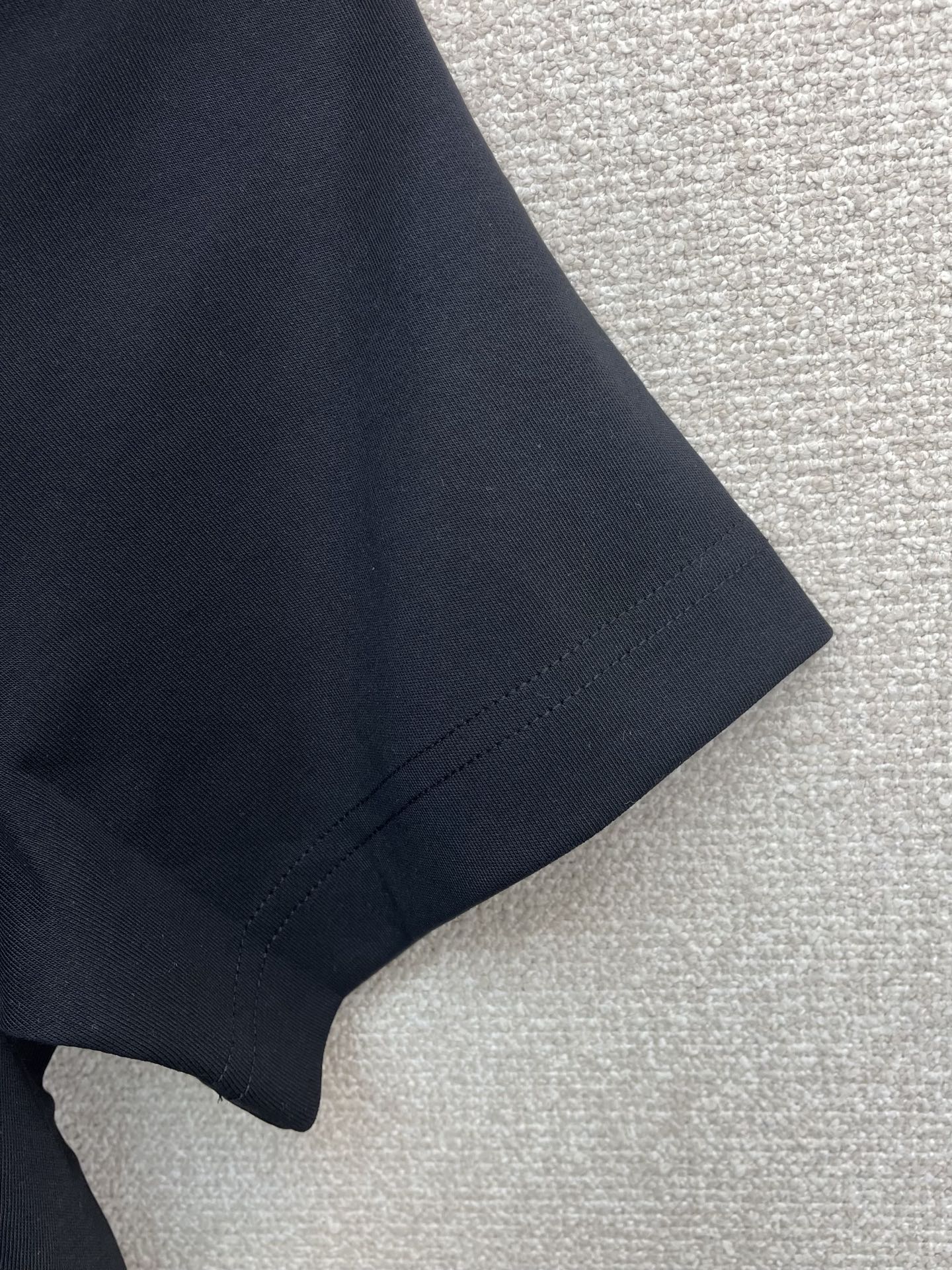 。Dior迪奥💥砸锅卖铁都要上的新款新款原单男士休闲短袖 高端定制 高端版本 时尚百搭爆款⚠️⚠️✨✨进