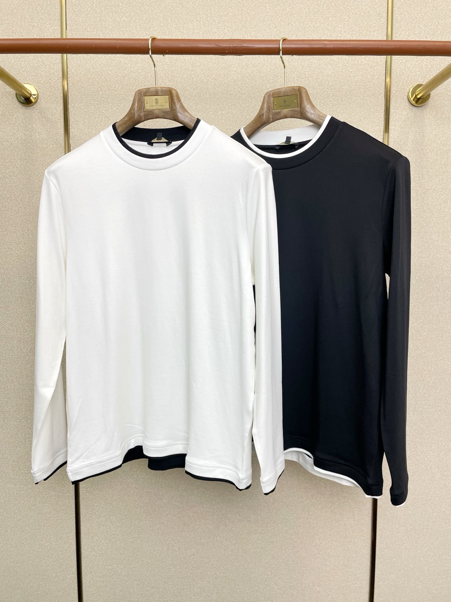 。Prada普拉达💥砸锅卖铁都要上的新款新款原单男士休闲长袖 高端定制 高端版本 时尚百搭爆款⚠️⚠️✨