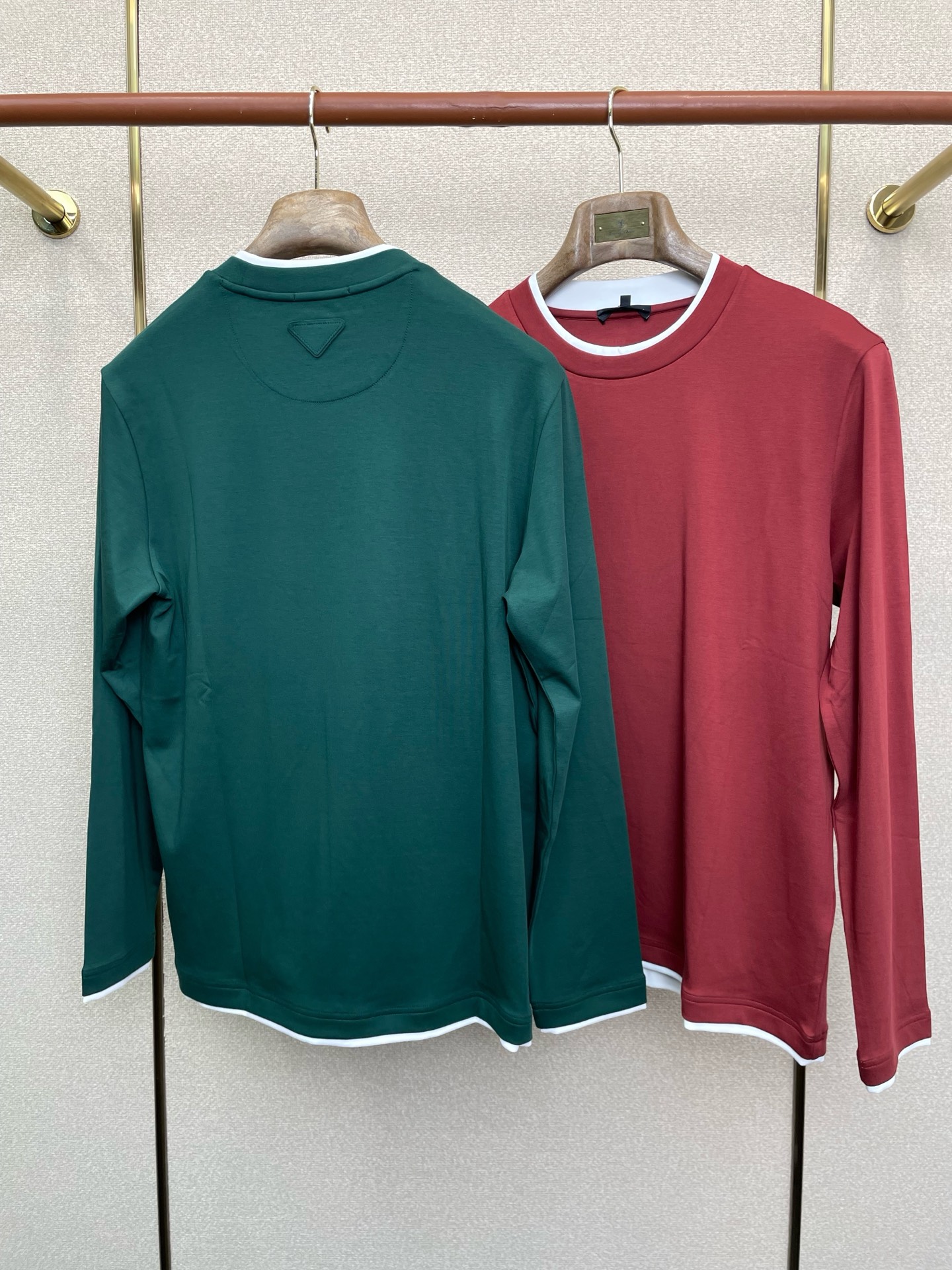 。Prada普拉达💥砸锅卖铁都要上的新款新款原单男士休闲长袖 高端定制 高端版本 时尚百搭爆款⚠️⚠️✨