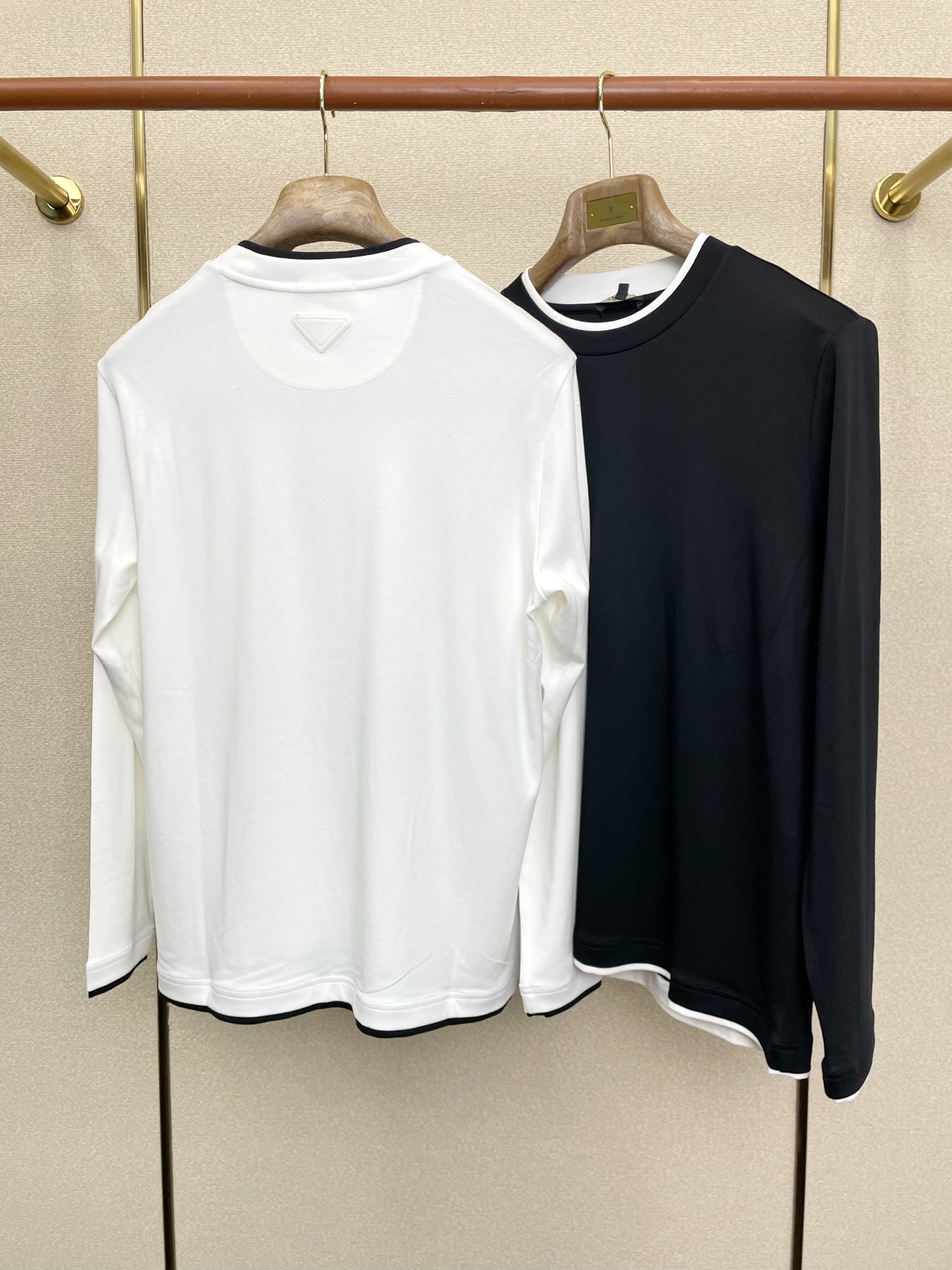 。Prada普拉达💥砸锅卖铁都要上的新款新款原单男士休闲长袖 高端定制 高端版本 时尚百搭爆款⚠️⚠️✨