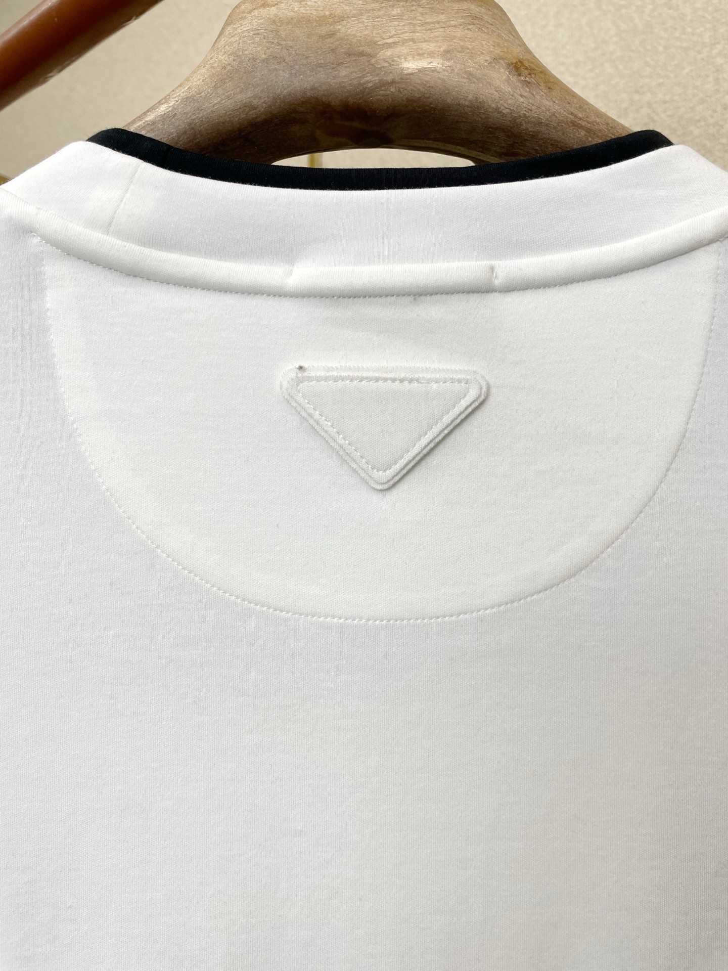 。Prada普拉达💥砸锅卖铁都要上的新款新款原单男士休闲长袖 高端定制 高端版本 时尚百搭爆款⚠️⚠️✨